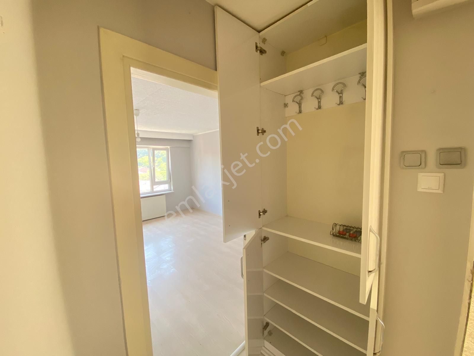 Muradiye’de Ana Cadde Üzeri Satılık Masrafsız Daire - Görsel 6