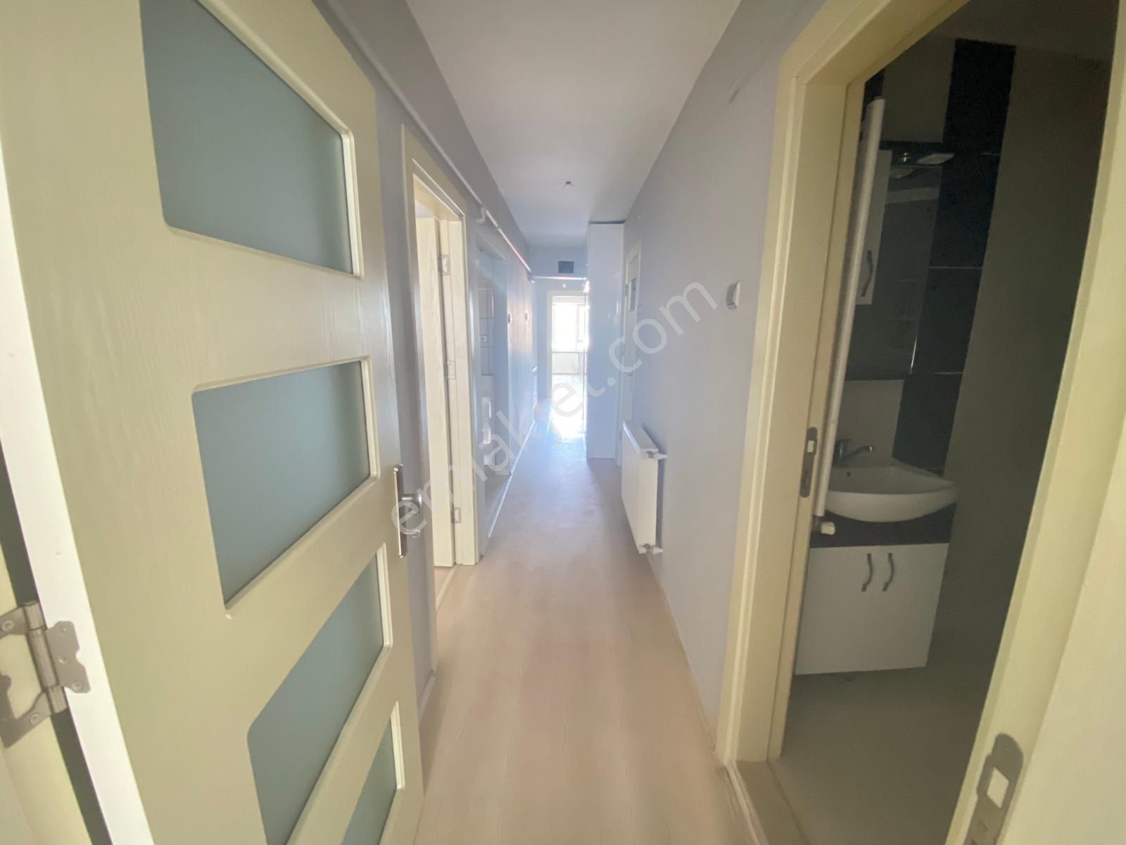 Muradiye’de Ana Cadde Üzeri Satılık Masrafsız Daire - Görsel 12