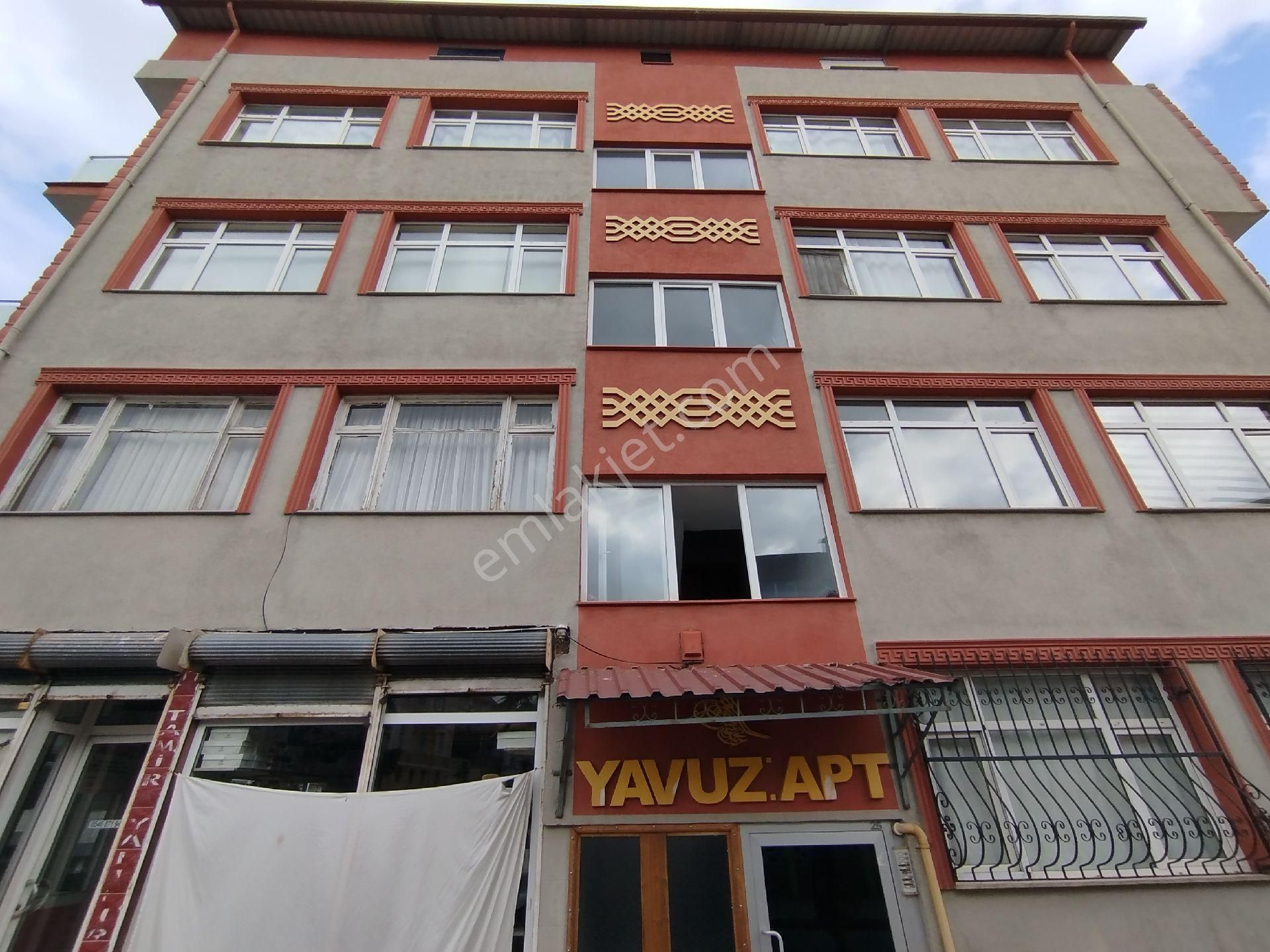 Avantaj Gayrimenkulden Satılık Daire Merkezi Konumda Caddeye Cephe 2+1