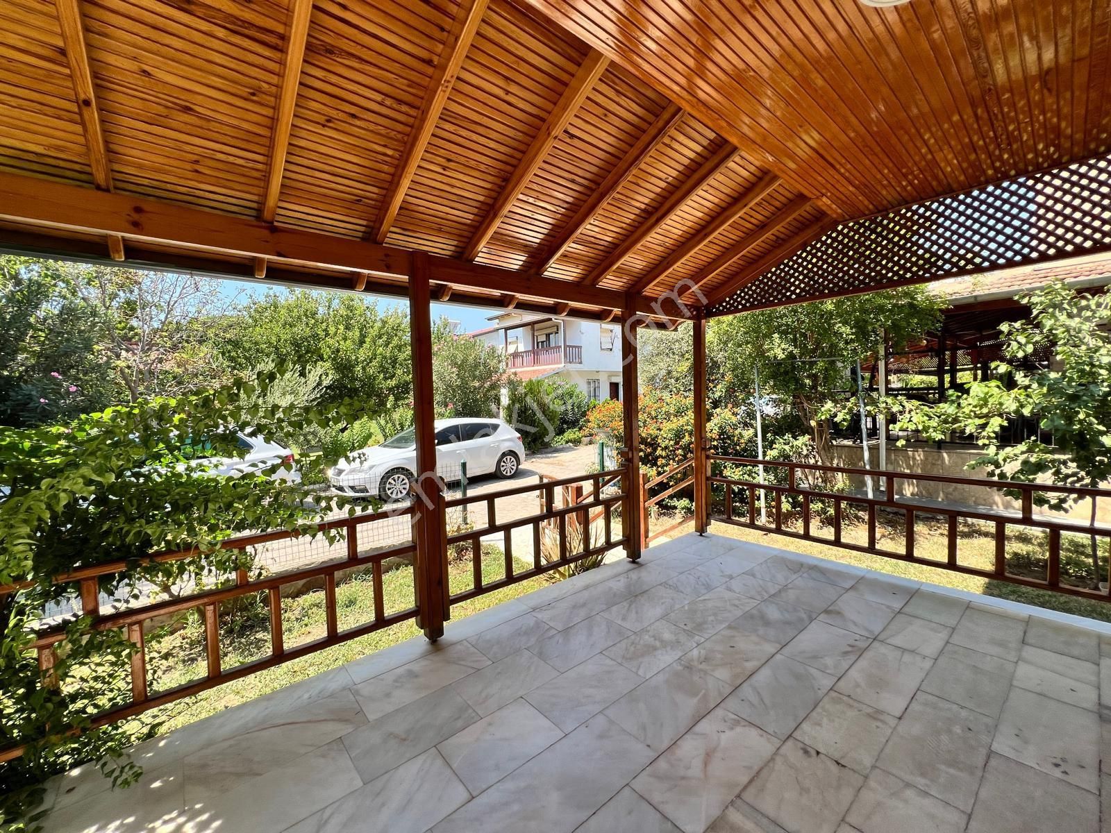 Seferihisar Ürkmez’de 3+1 Satılık Villa Denize Tarafında - Görsel 16