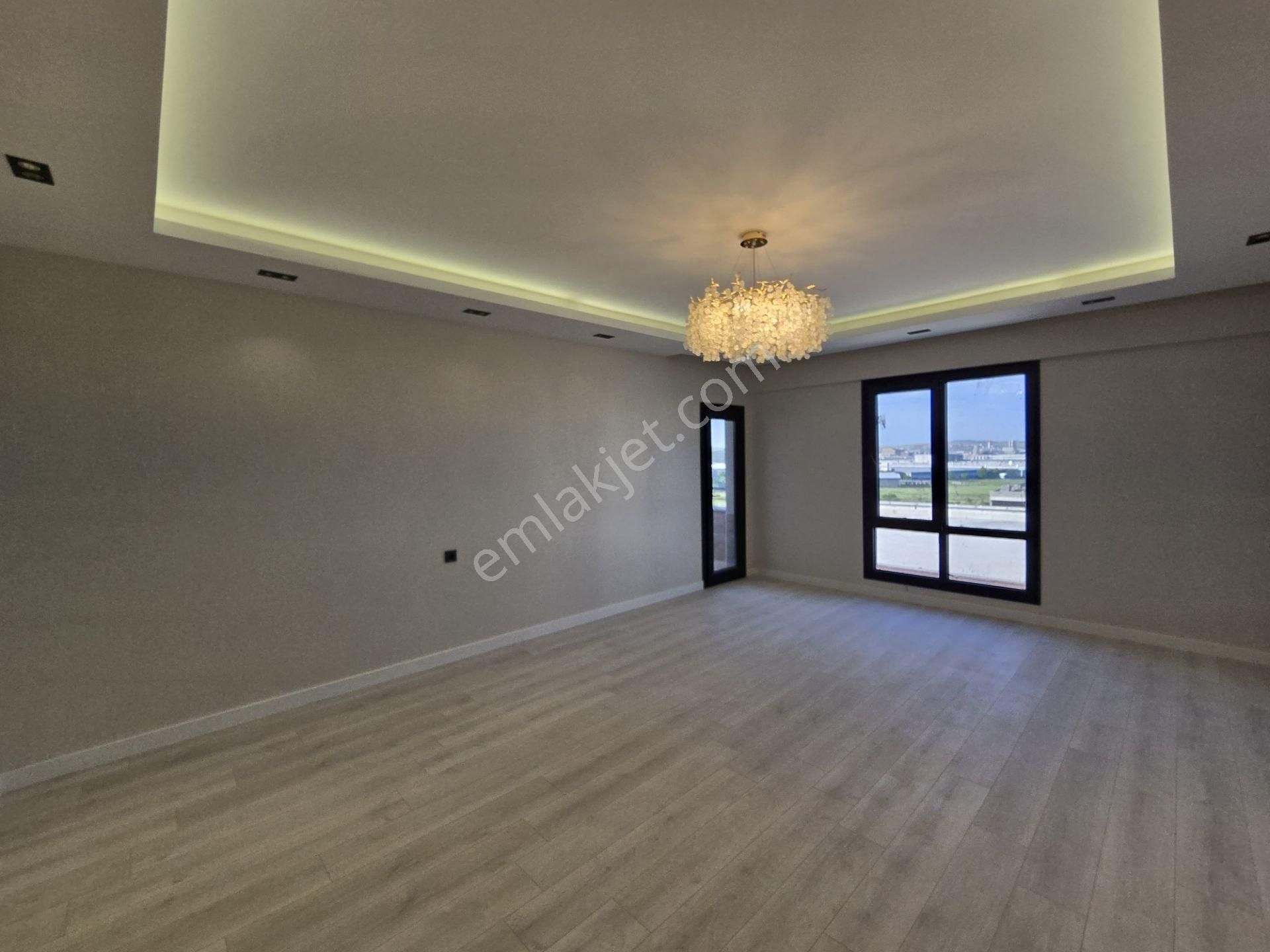 Göktürk'te Fırsat 3,5+1 Lüks Daire - Görsel 18