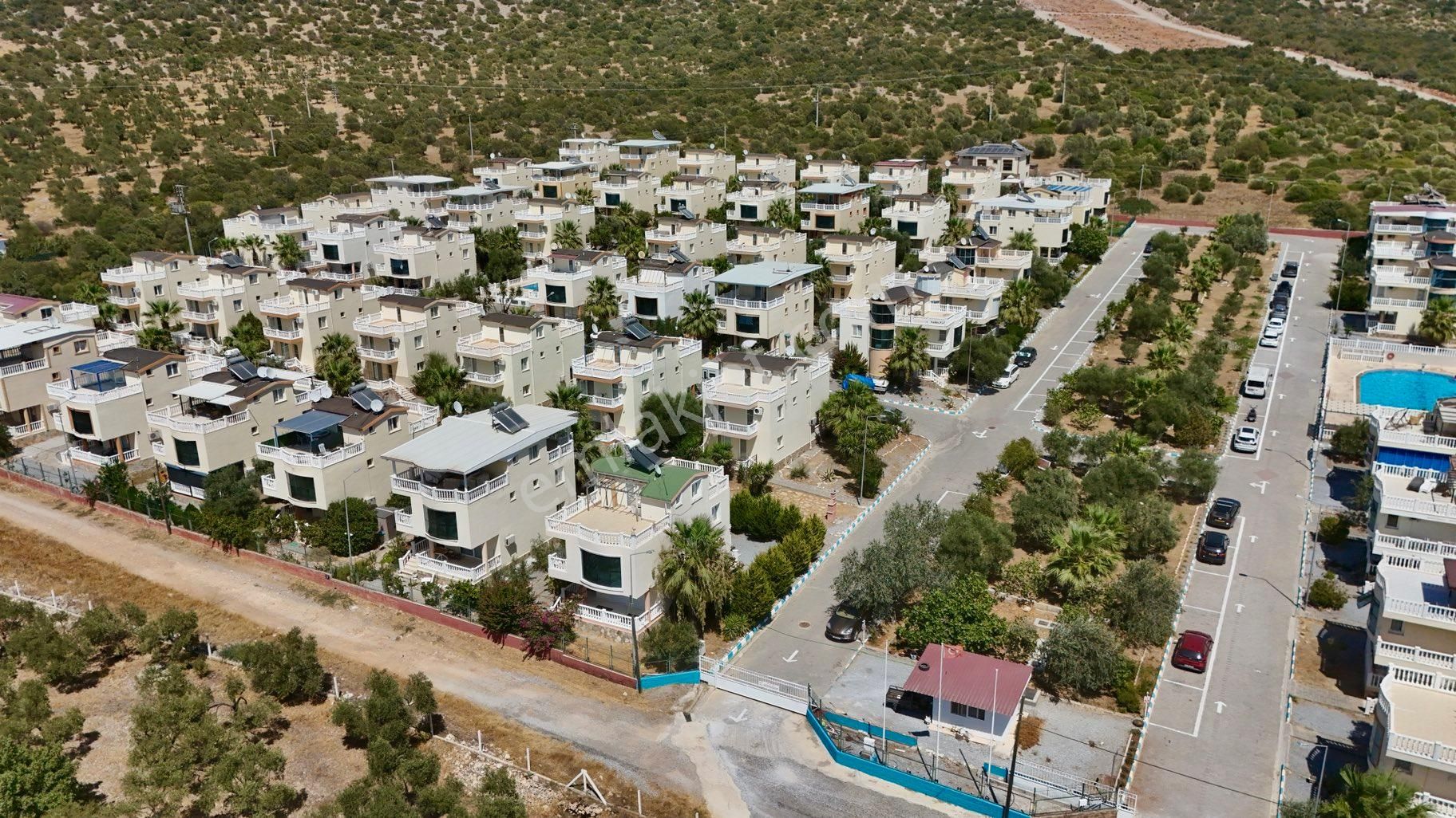 Didim Fevzipaşa King Villaları'nda Satılık 5+1 Müstakil Villa
