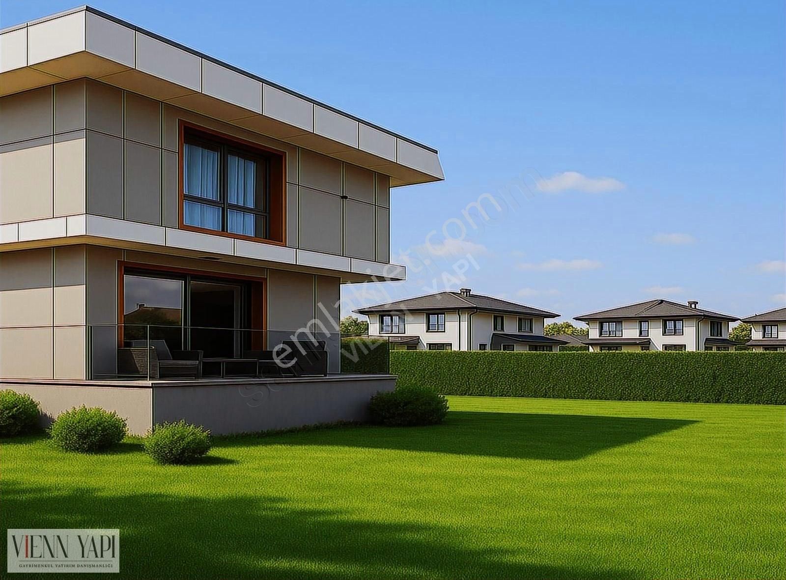 Vienn'den Geniş Bahçe Kullanım'lı Emsalsiz 5+1 Satılık Villa