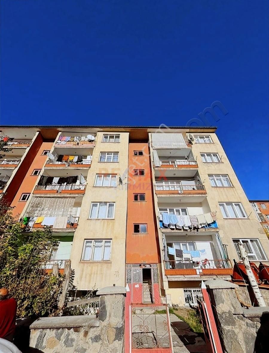 Re/max Kırmızı'dan Erzurum Rabia Ana'da Satılık 3+1 Daire