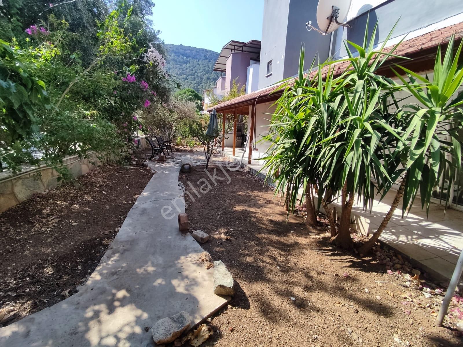 Didim Akbük'te Merkezi Konumda Bahçeli Satılık Yazlık - Görsel 3