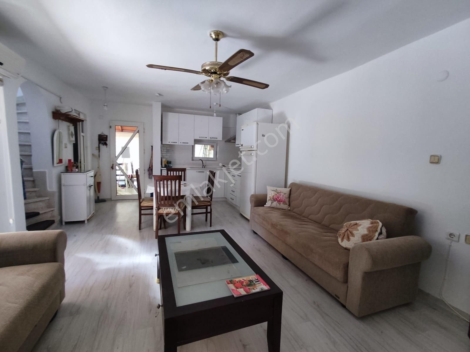 Didim Akbük'te Merkezi Konumda Bahçeli Satılık Yazlık - Görsel 12