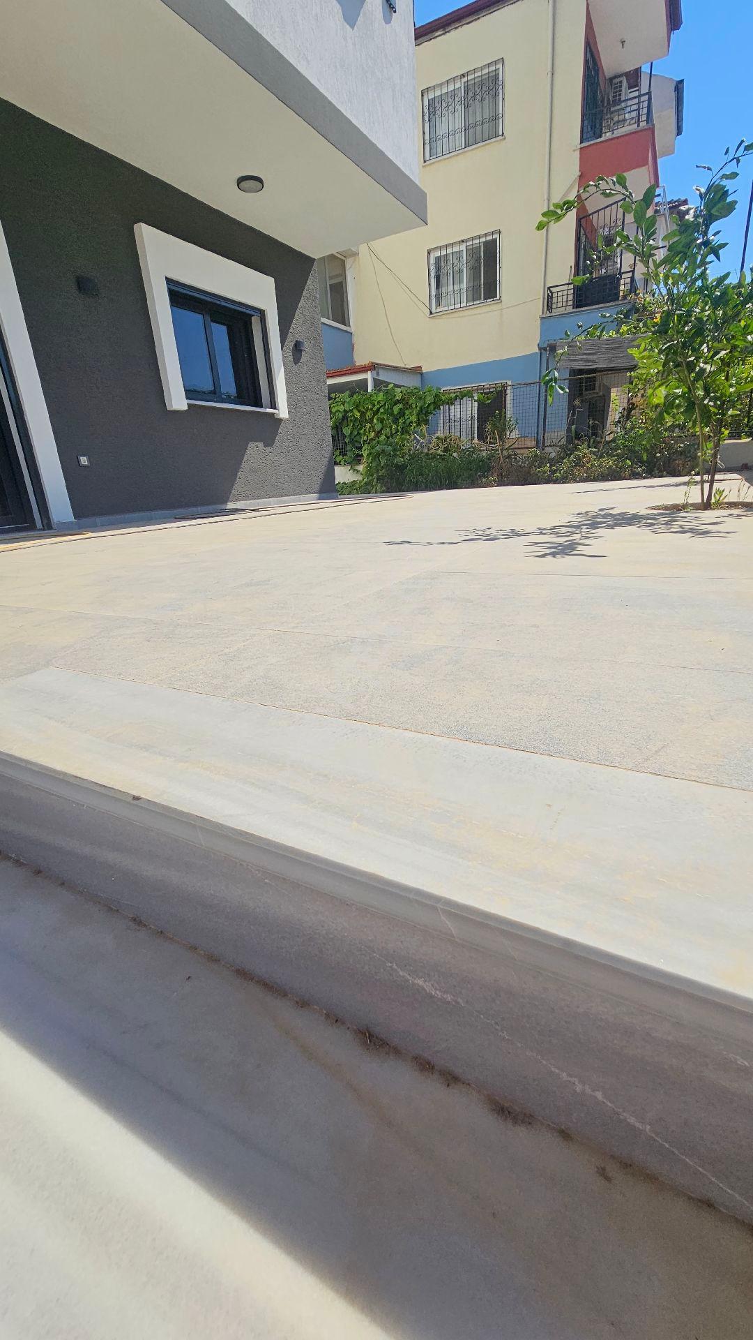 Didim'de Denize 200 Metre Mesafede Sıfır 4+1 Villa - Görsel 31