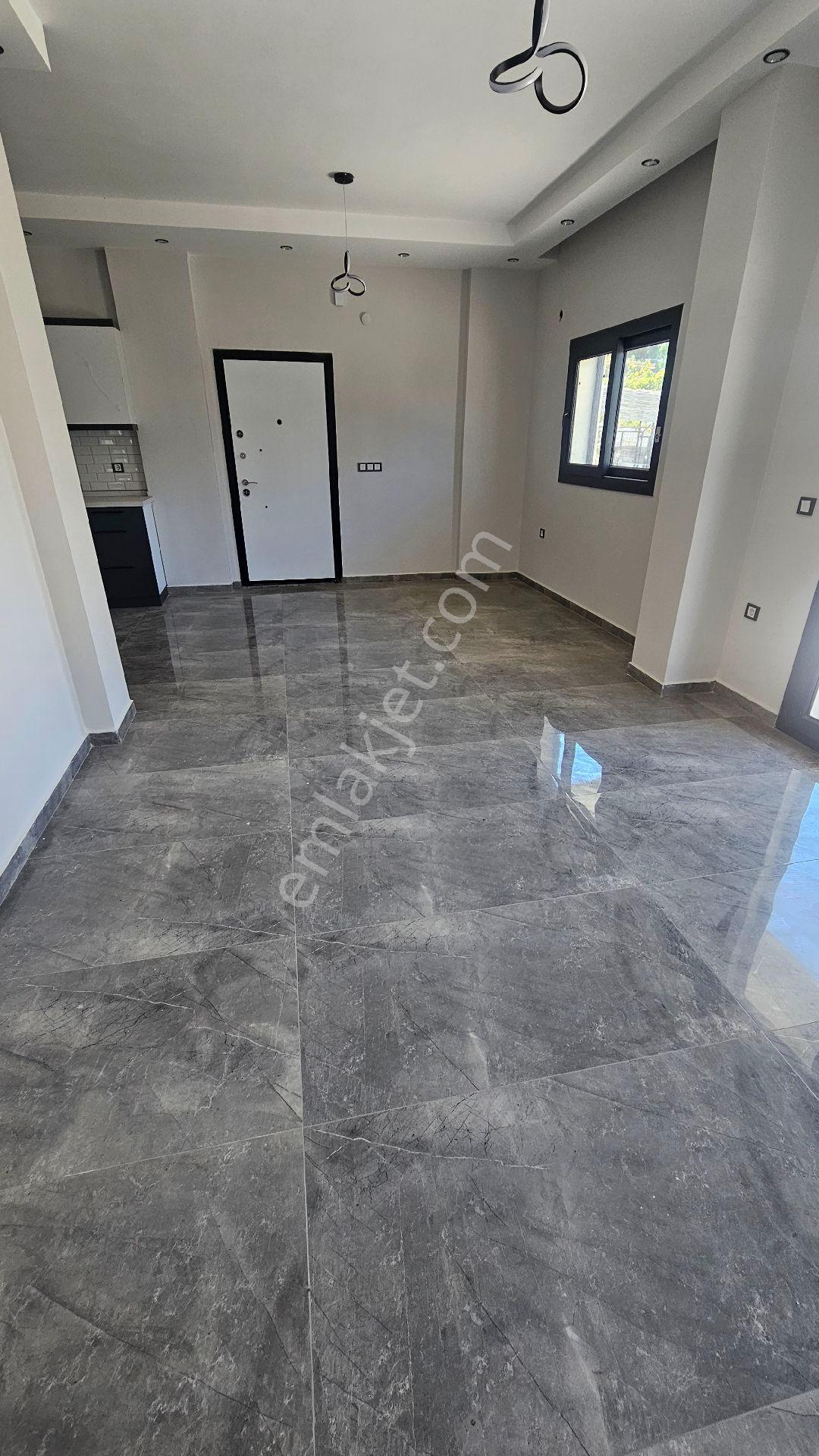Didim'de Denize 200 Metre Mesafede Sıfır 4+1 Villa - Görsel 28
