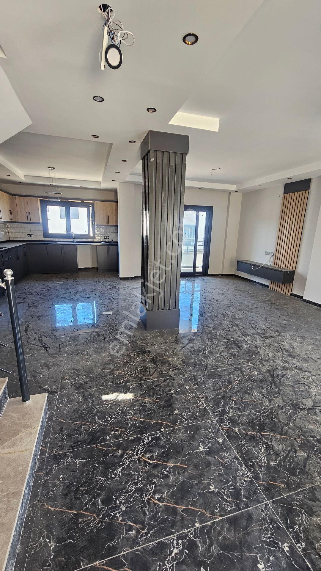 Didim'de Denize 200 Metre Mesafede Sıfır 4+1 Villa - Görsel 3