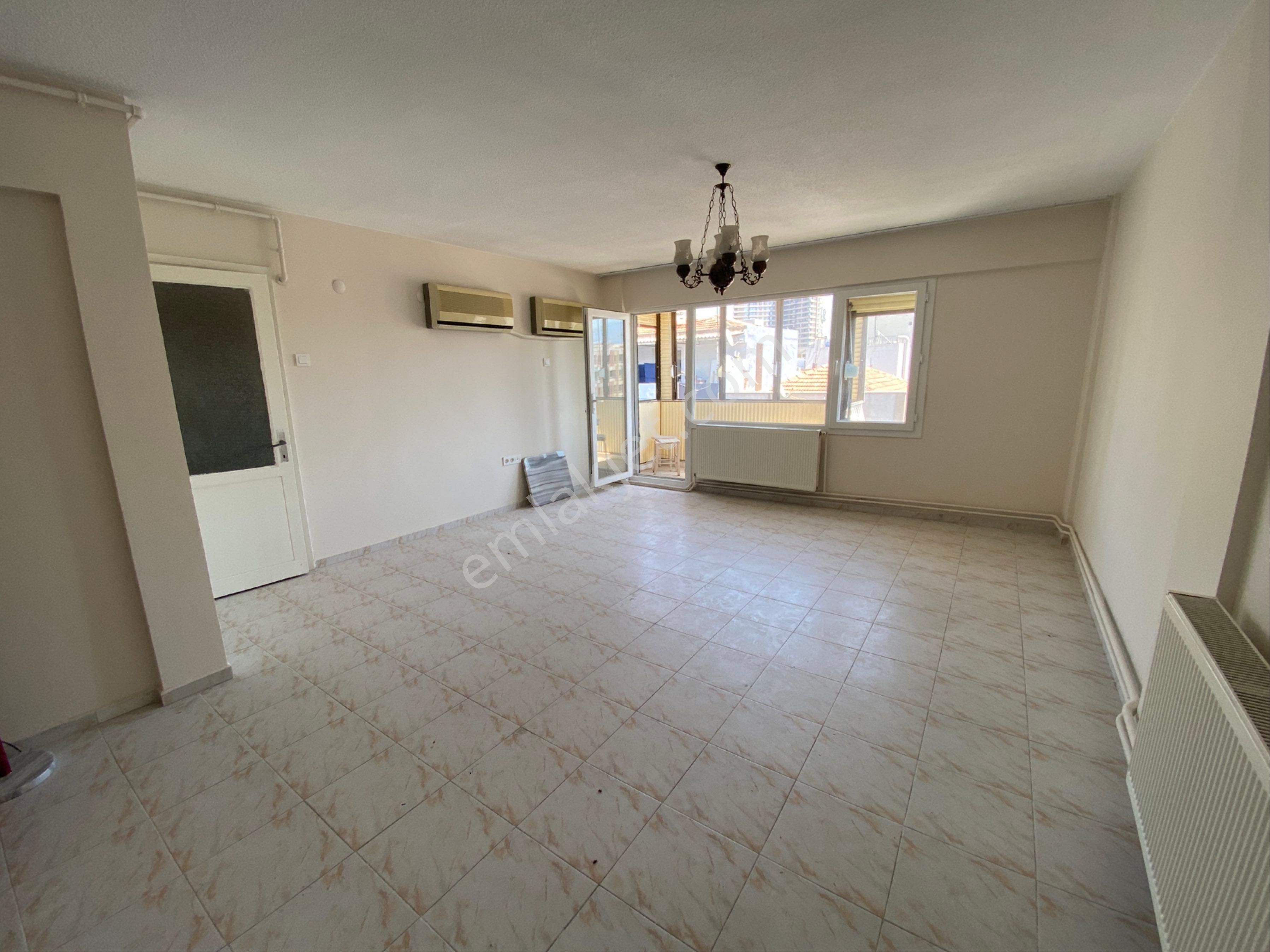 Kahramanlarda Turmax Emlaktan 3+1 Temiz Bakımlı Satılık - Görsel 2