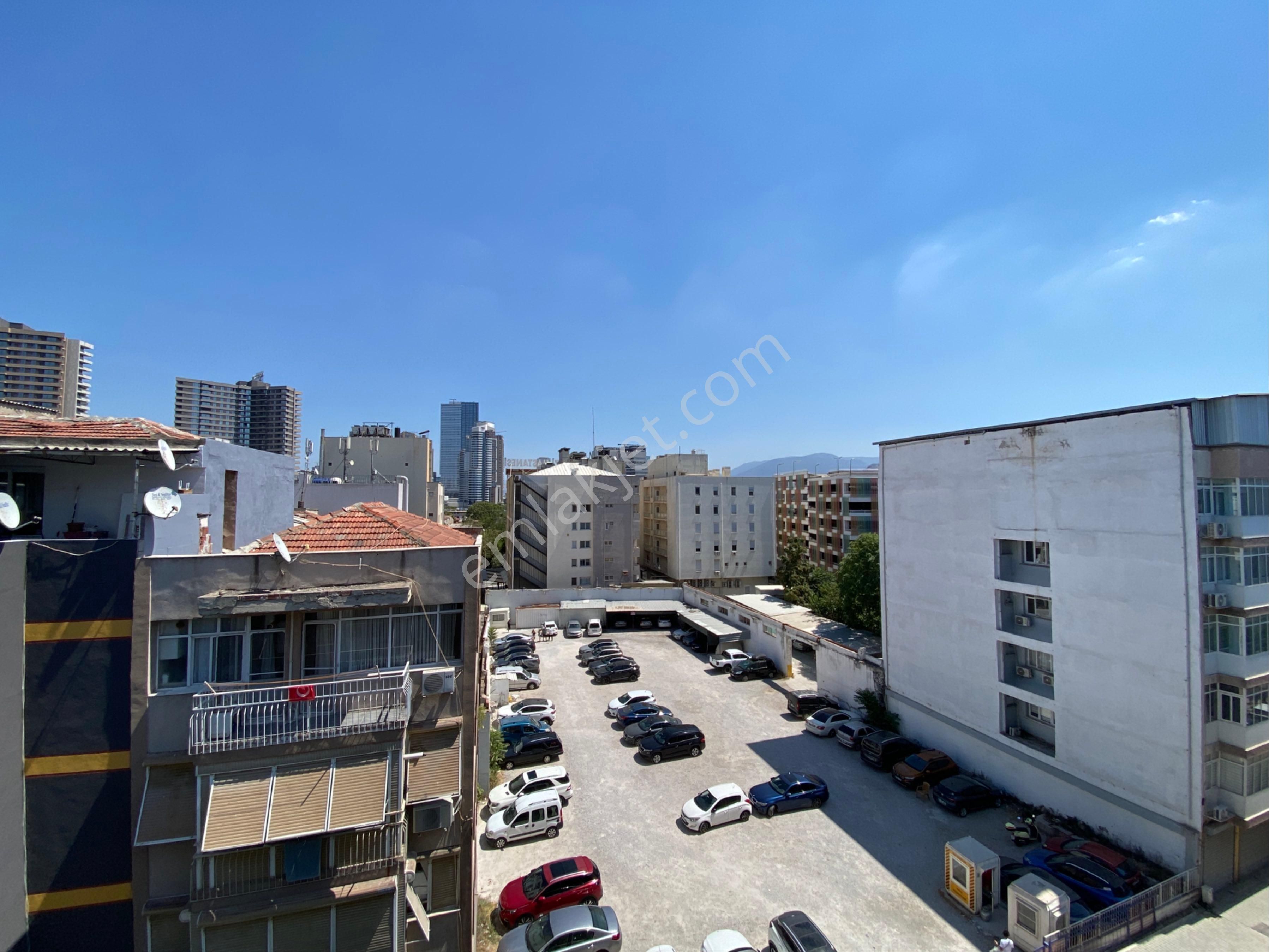 Kahramanlarda Turmax Emlaktan 3+1 Temiz Bakımlı Satılık - Görsel 5