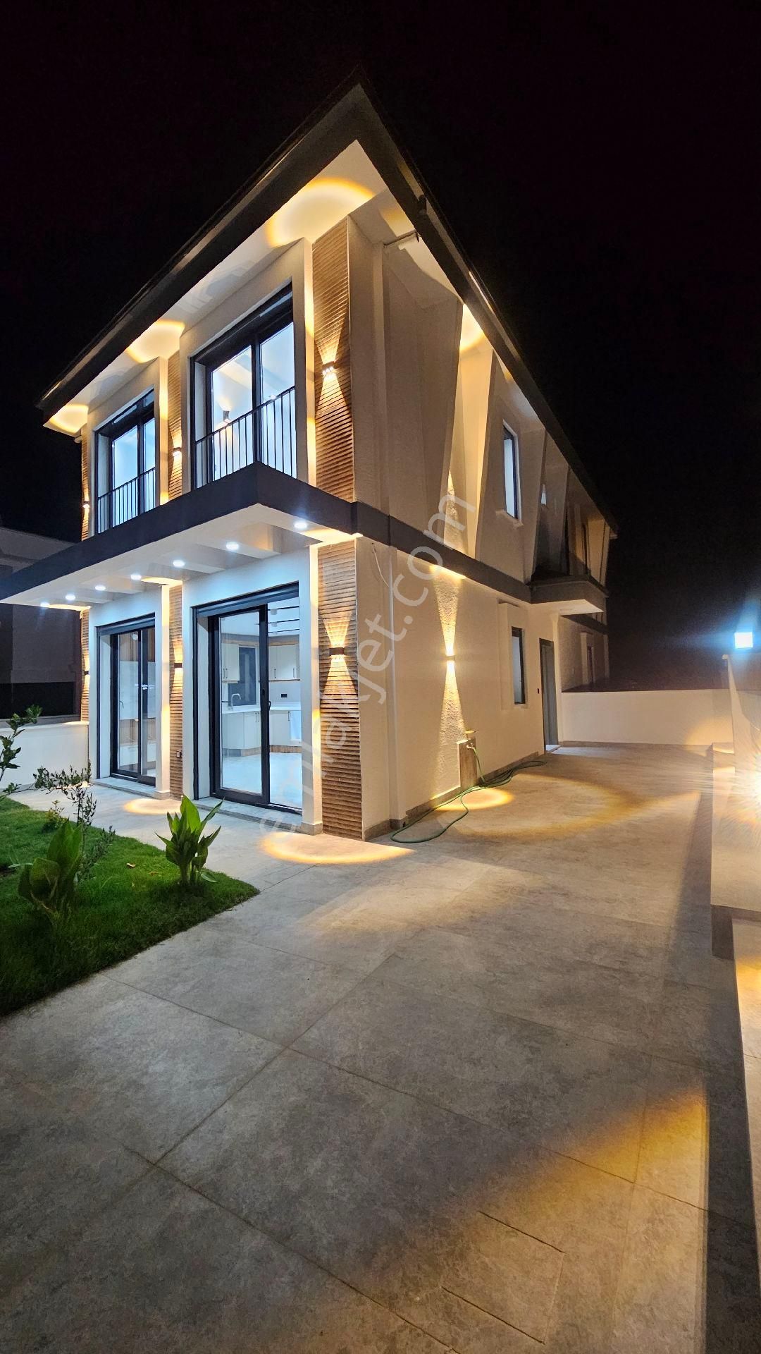 Didim'de Daire Fiyatına Müstakil Ev