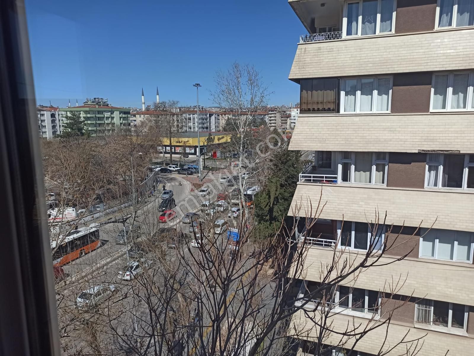 25 Aralık Hastanesi Karşısı Geniş Daire