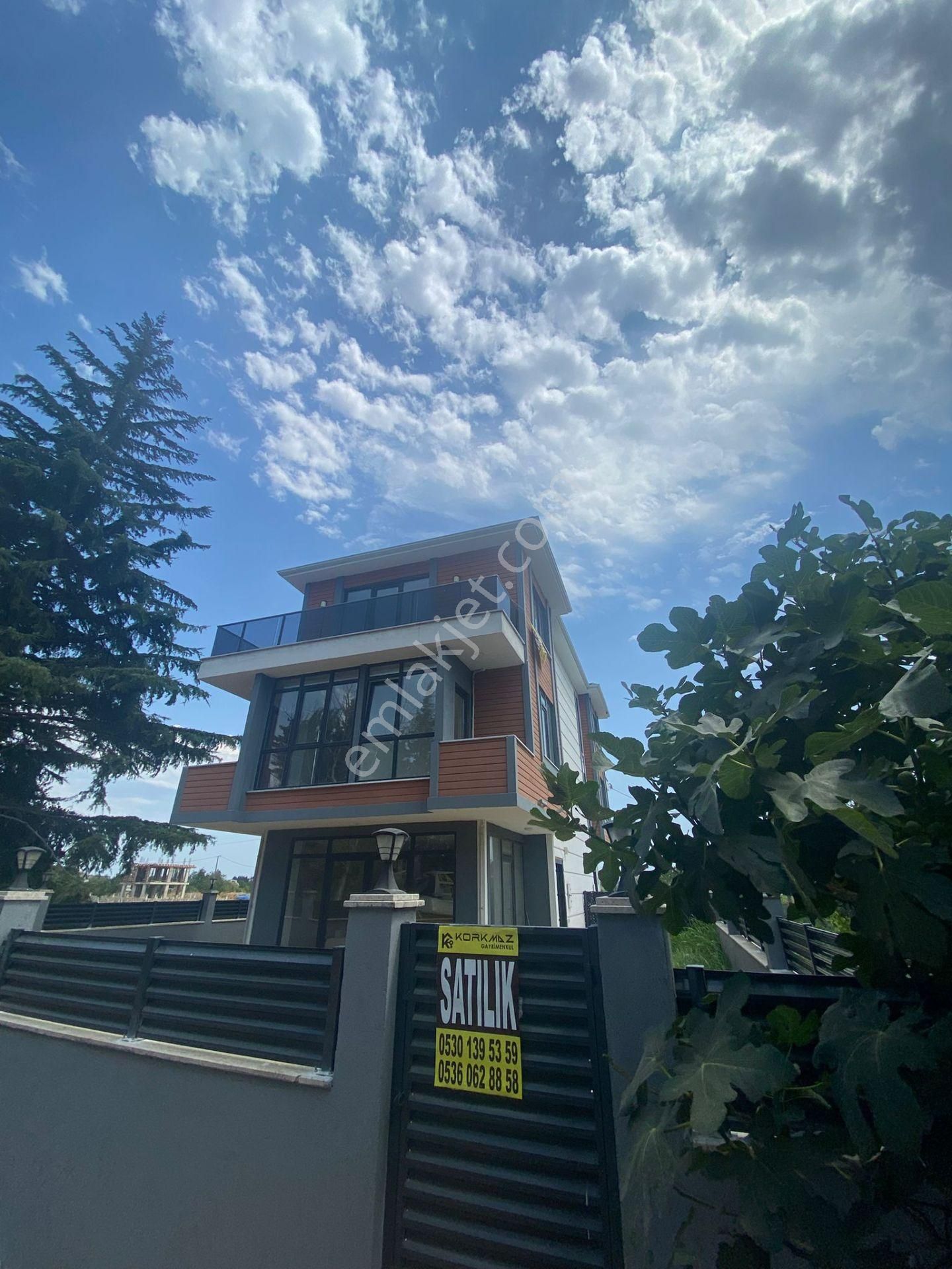 Korkmaz Gayrimenkul'den Satılık Lüks Villa - Görsel 14