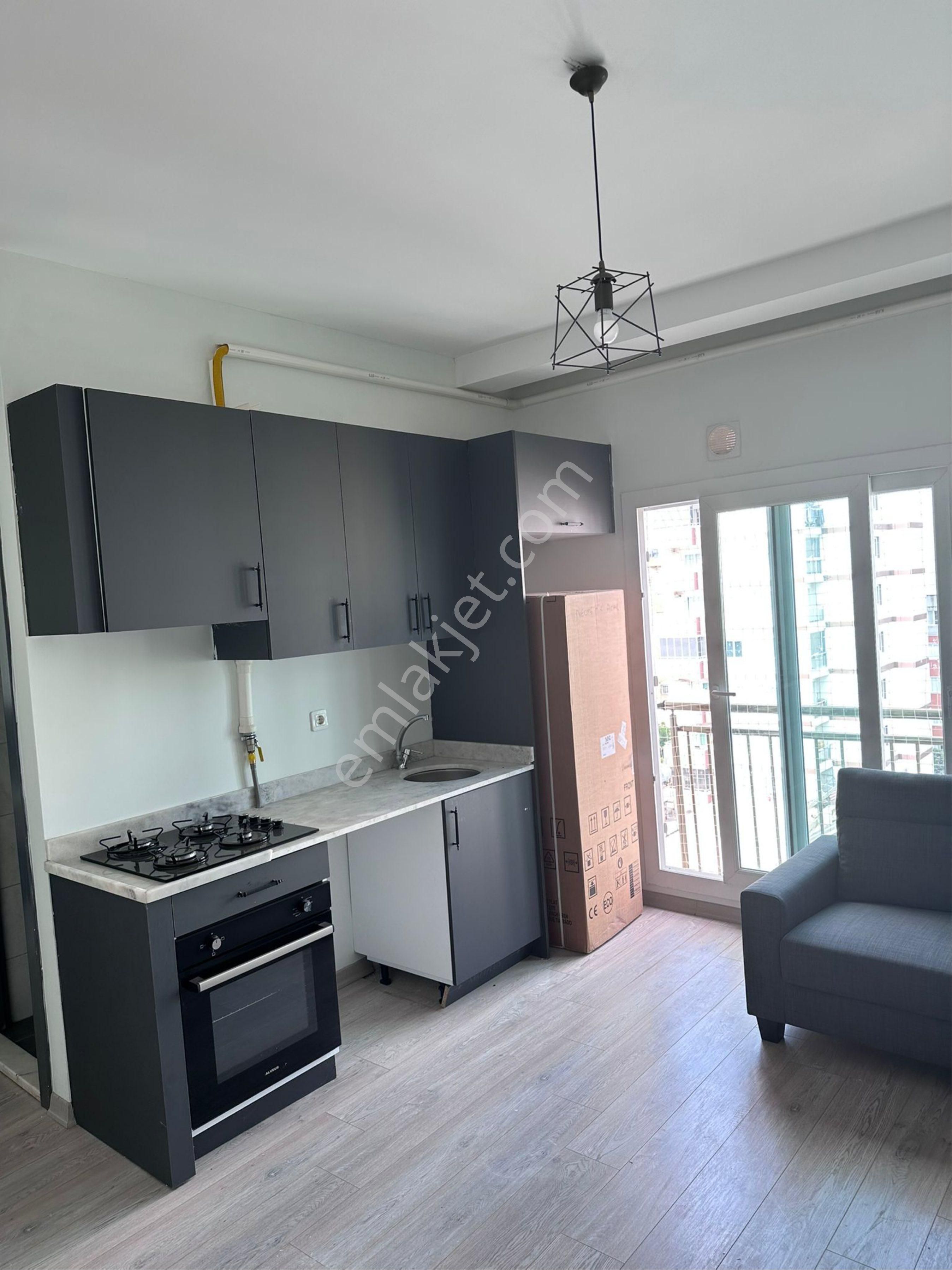 Toros Mahallesi’nde Eşyalı 1+1 Lüks Kiralık Daire