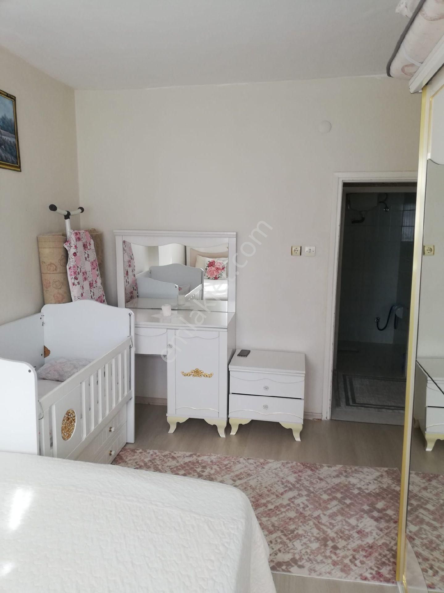 Bahçelievler Siyavuşpasa Da Satılık 2+1 Ferah Daire - Görsel 9