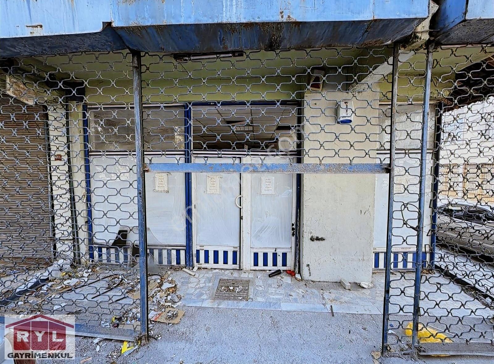Sancaktepe Veyselkarani Mh Merkezi Konumda Satılık Dükkan
