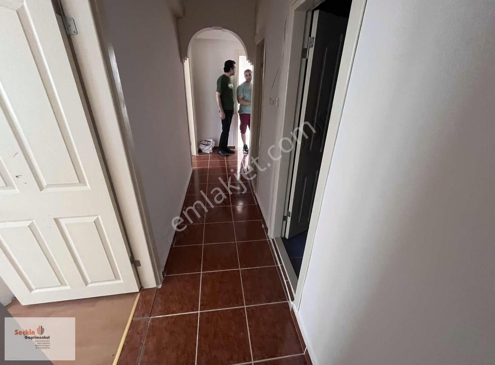 Maltepe Zümütevlerde Palmiye Site İçerisinde 3+1 110m2 4.kat