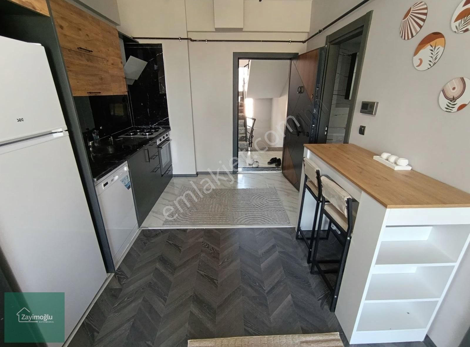 Atakumda Havuzlu Site İçi 1+1 Eşyalı Daire (arakat) +cam Balkon