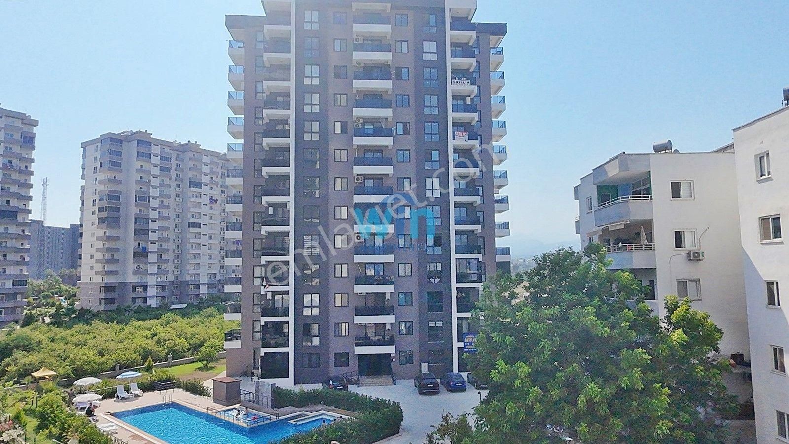 Win'den Çeşmeli'de Deniz Manzaralı Satılık Ultra Lüks 1+1