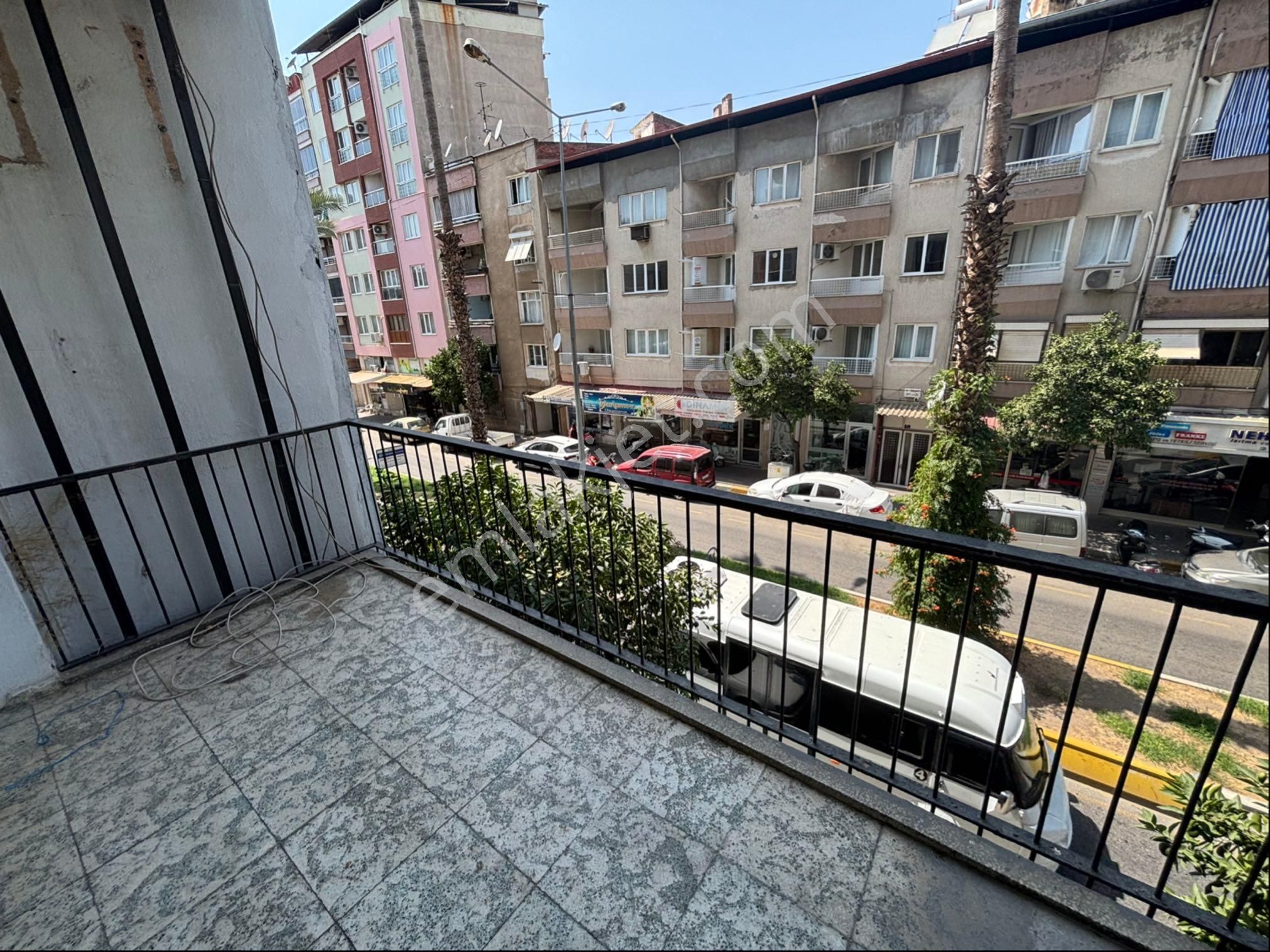 Nazilli Turan Mahallesinde Cadde Üzerinde Satılık 3+1 Daire - Görsel 14