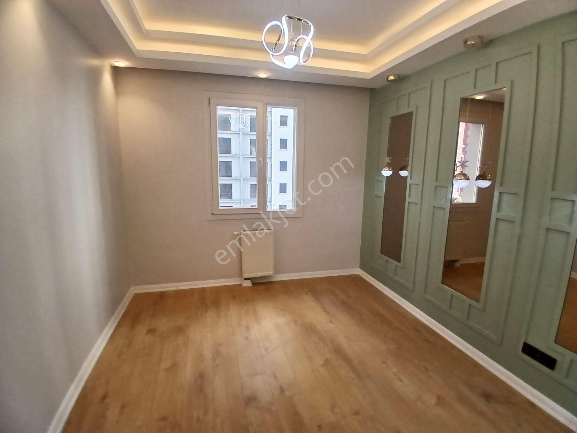 Futura Park Site İçirisinde Ful Dekorlu 3+1 Kullanışlı Daire - Görsel 12