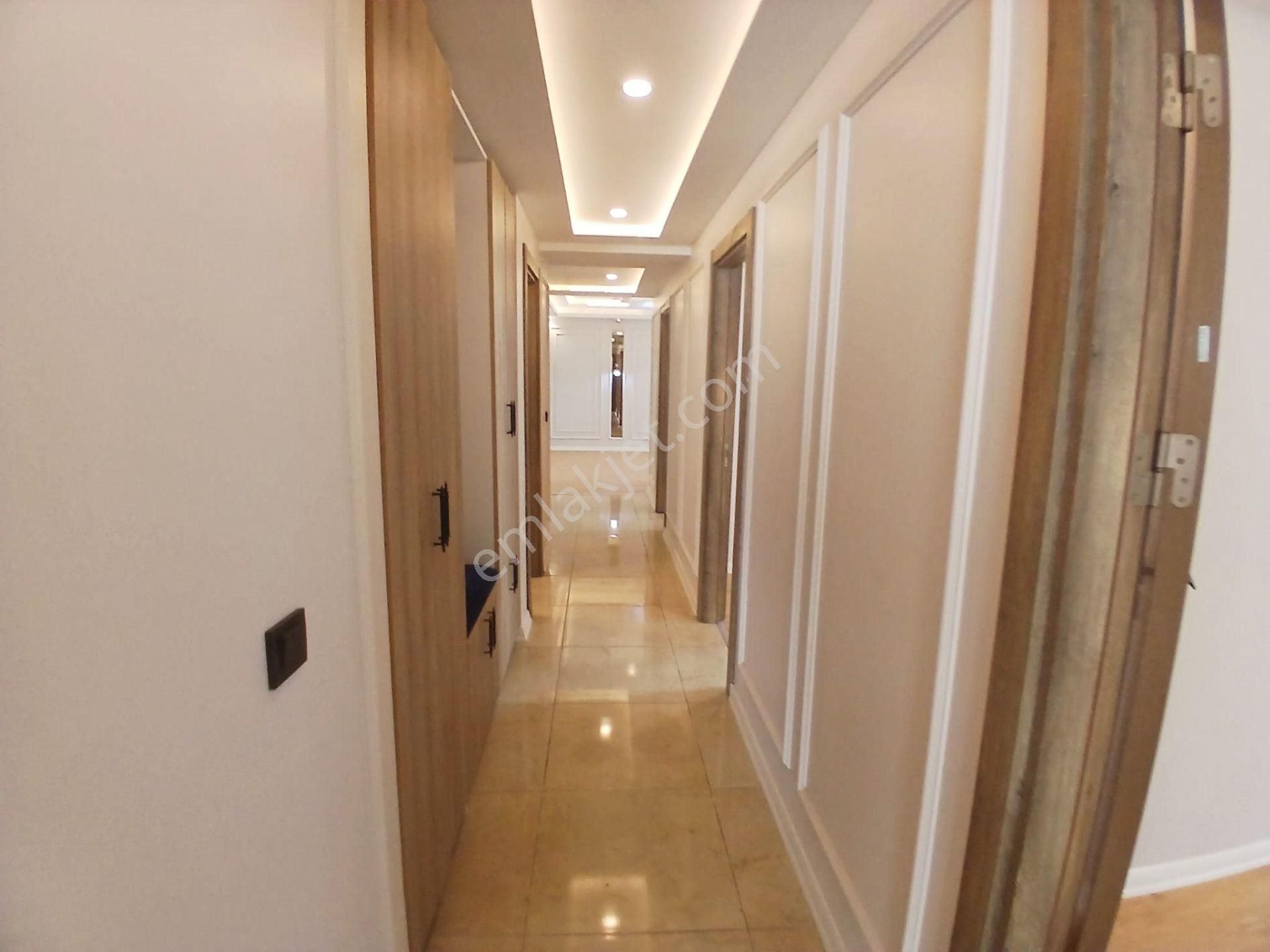 Futura Park Site İçirisinde Ful Dekorlu 3+1 Kullanışlı Daire - Görsel 7