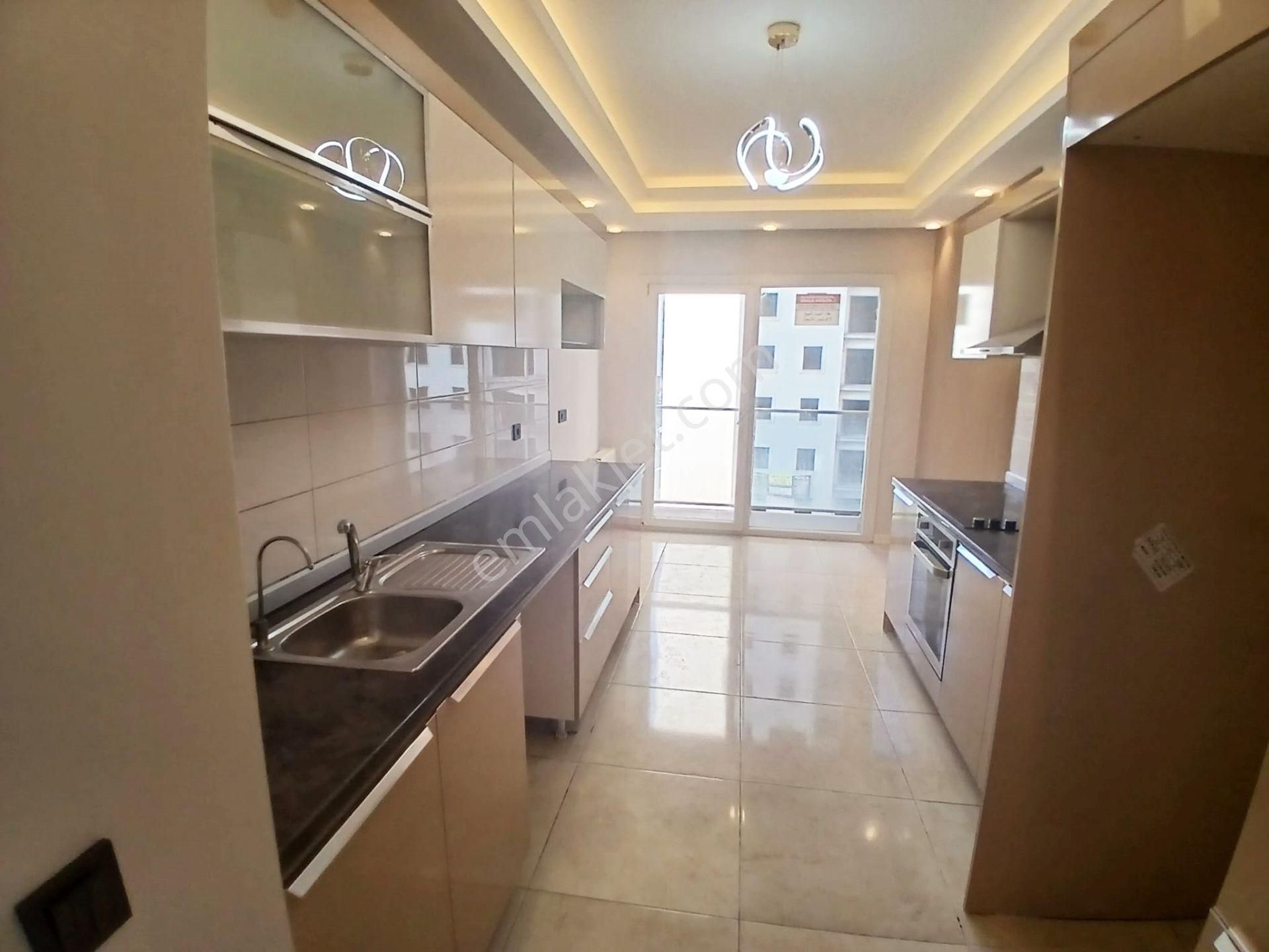 Futura Park Site İçirisinde Ful Dekorlu 3+1 Kullanışlı Daire - Görsel 5