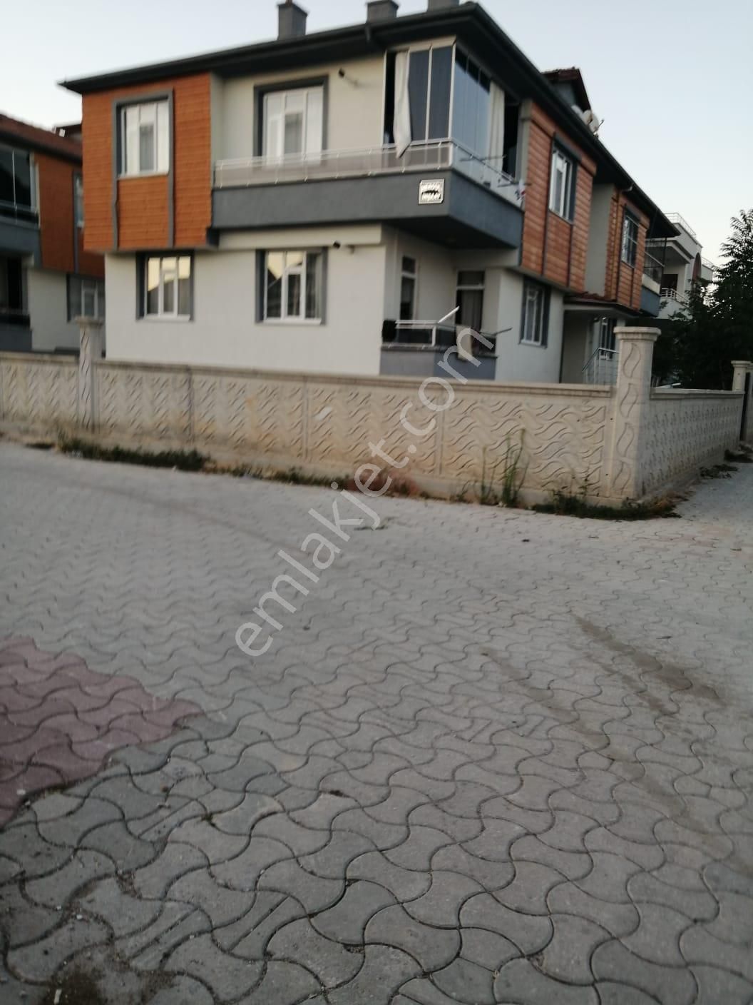 Erenköy Tahir Büyükkörükçü Cami Karşısı Satılık Daire