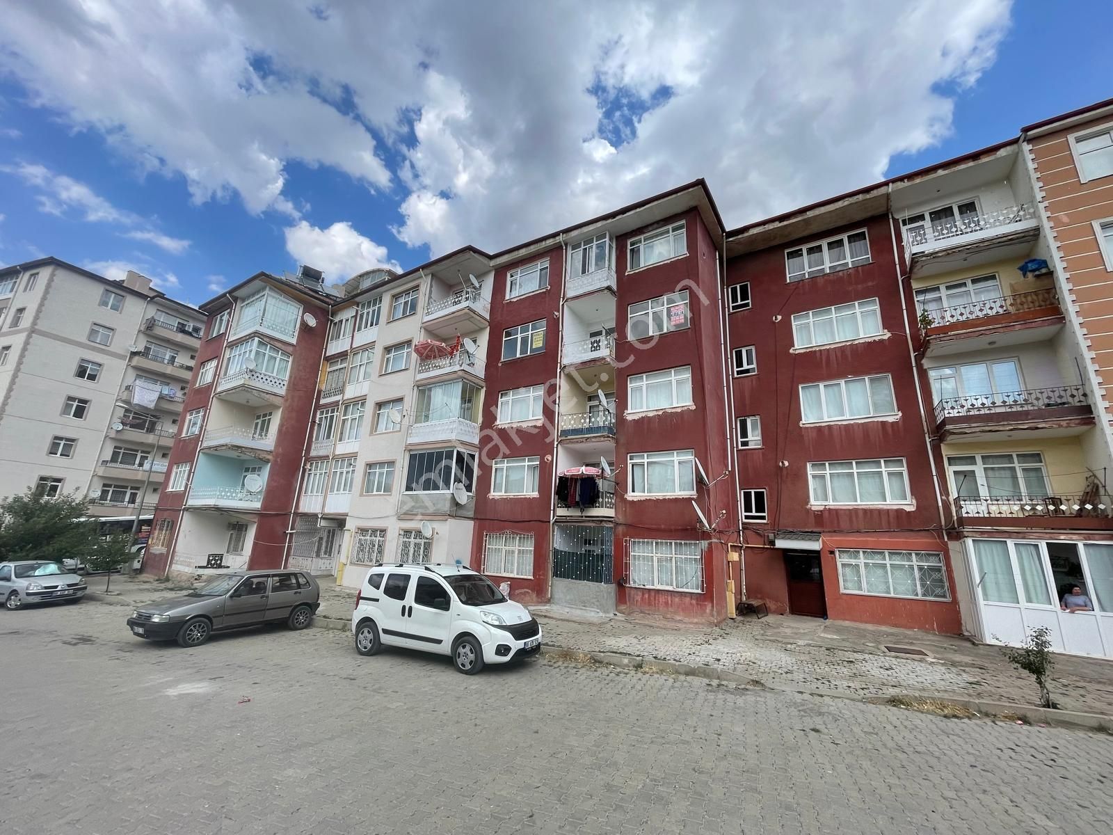 Merkezde 3+1 Kiralık Daire ***burcu Emlak ***