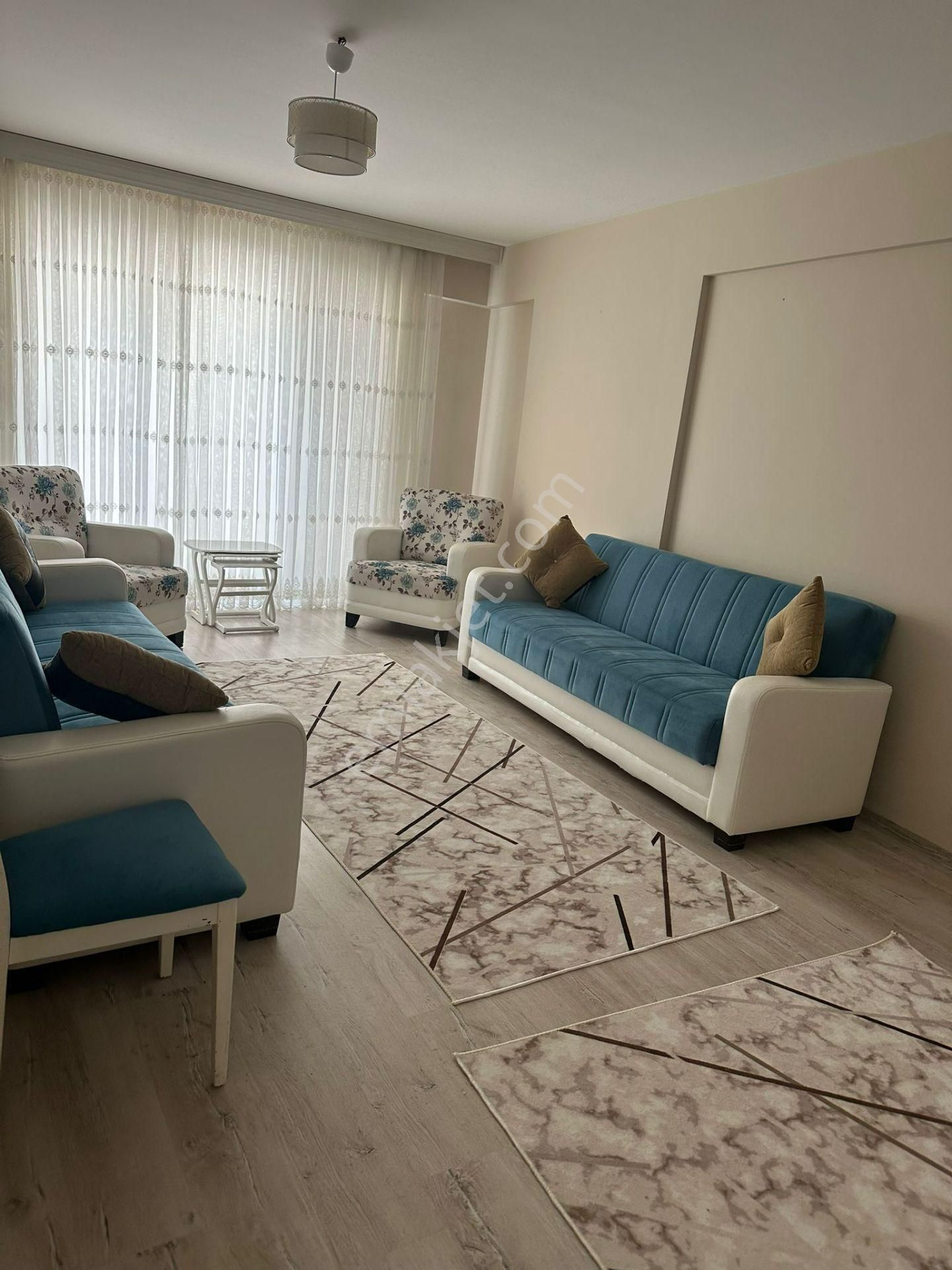 Çukurbahçede/ 2+1 /100 M2/10 Yıllık /full Eşyalı/kiralık Daire