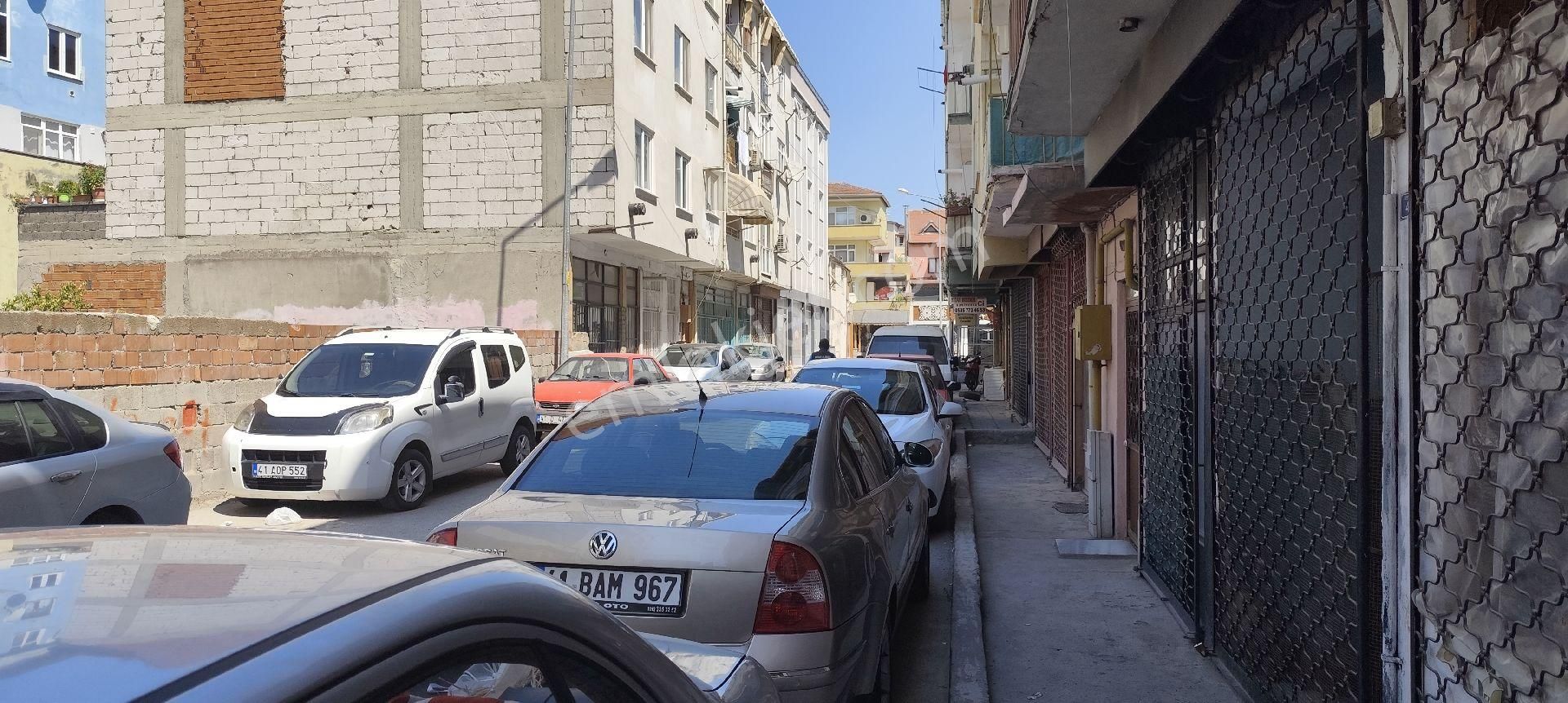 Mükemmel Konumda İki Adet Dükkan