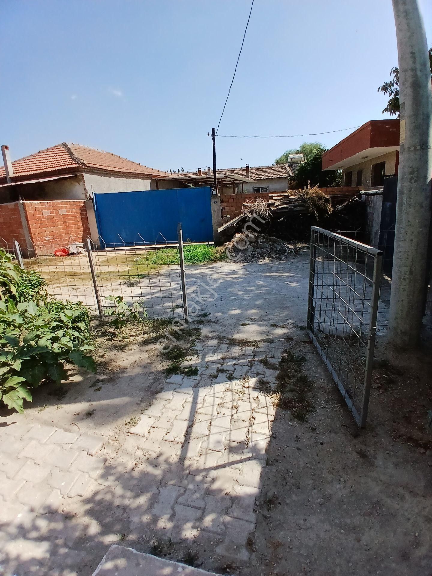 İzmir Torbalı Güllüce Köyünde 2+1 2katlı Ev Satılık - Görsel 13