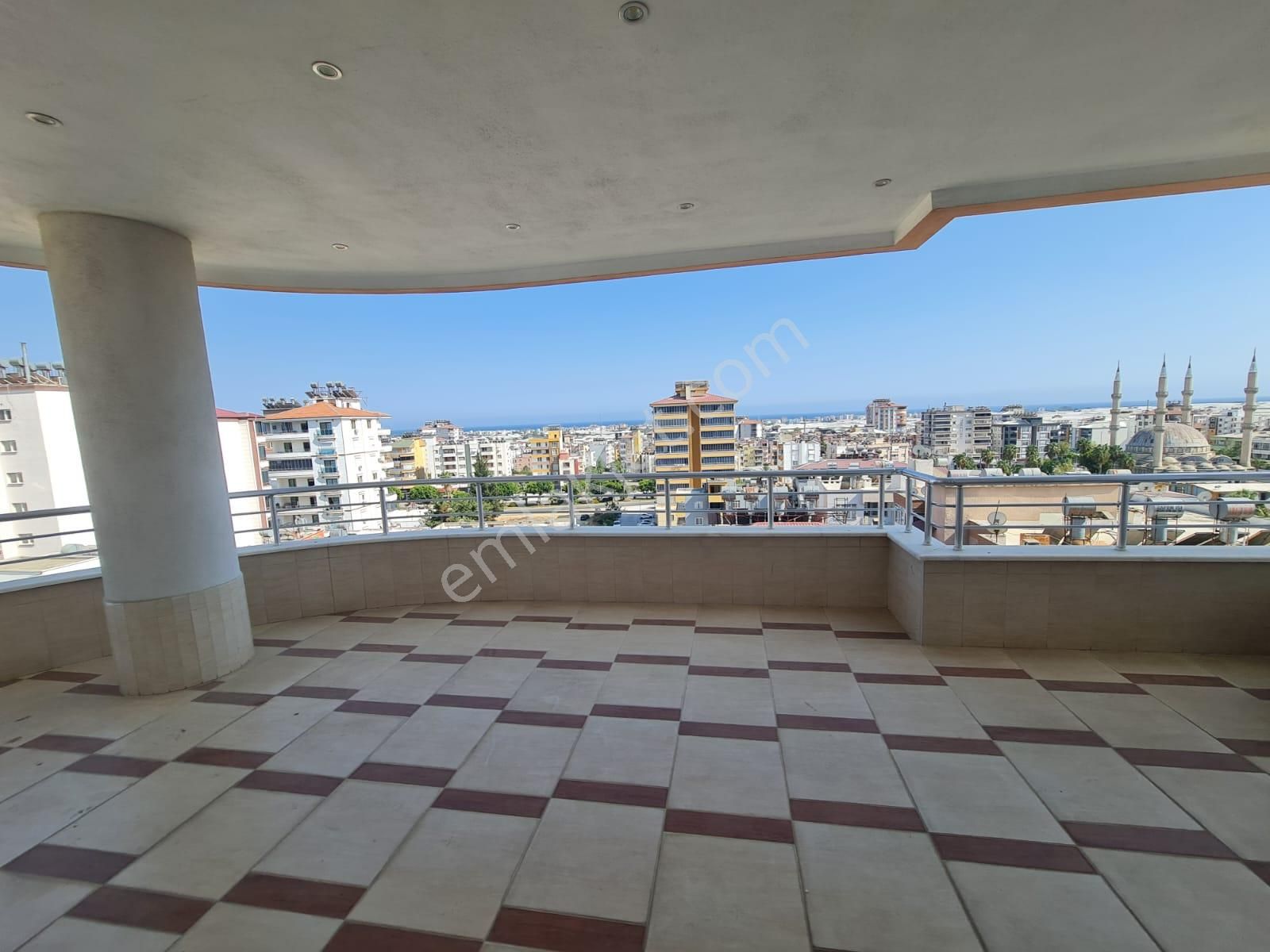 Anchor Gayrimenkul'den Yeşilyurt Mahallesinde Deniz Manzaralı Kiralık Daire