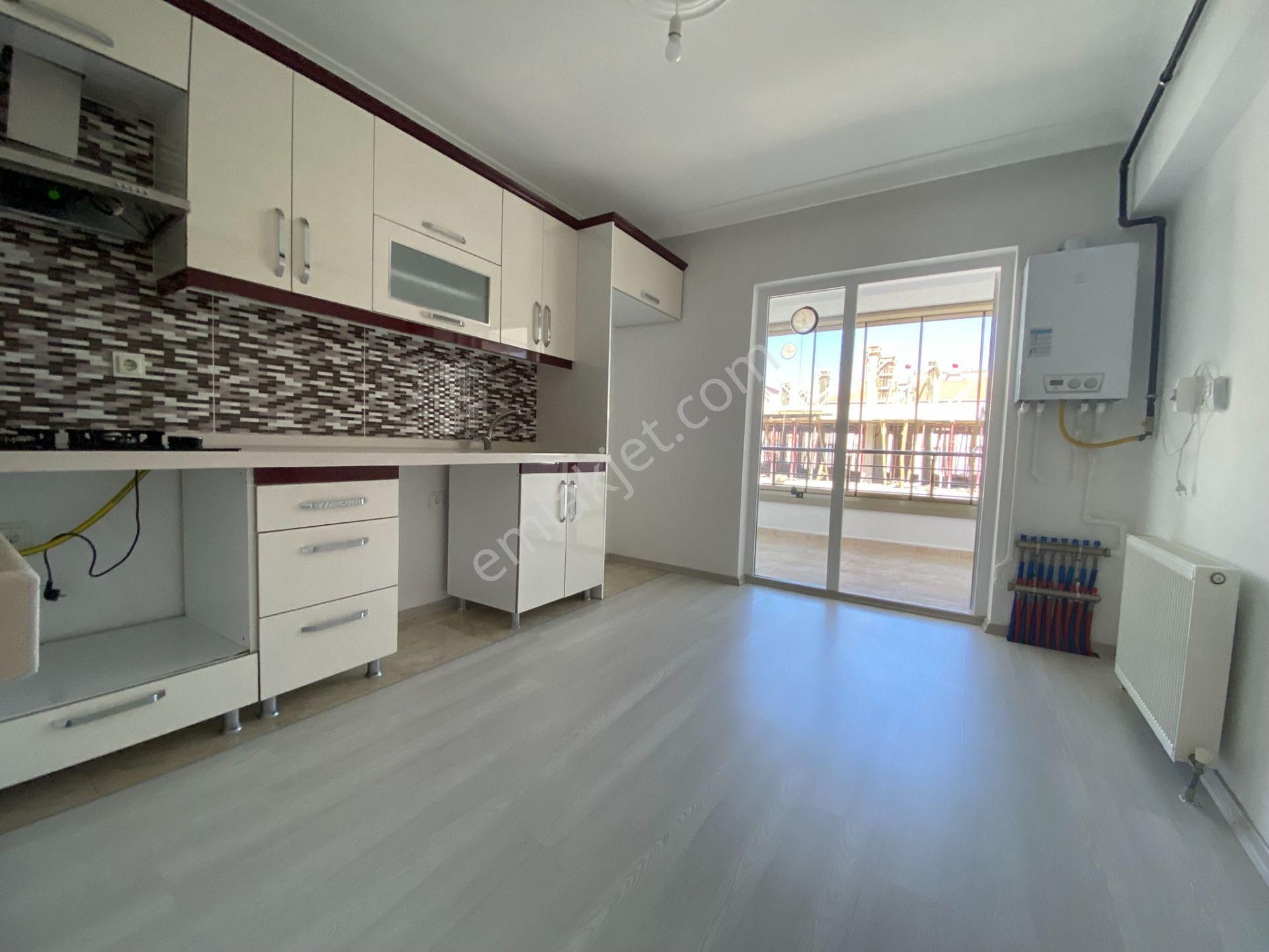 Bakırhan Emlak'tan K.otopark Asansör Kiler Güney Cephe 3+1 Kiralık Daire