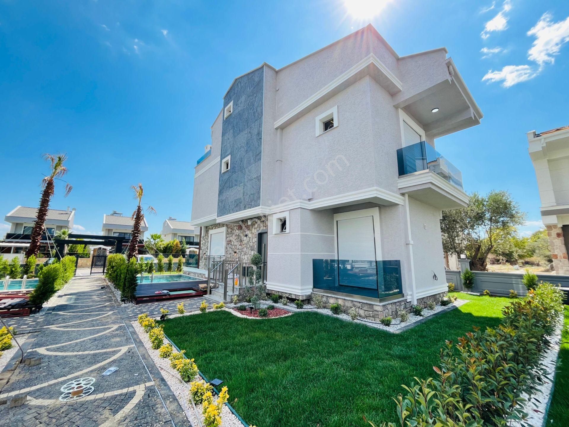 Altınoluk Güre Arası Yolun Alt Deniz Kısmında Ultra Lüx 4+1 Otoparklı Havuzlu Satılık Villa - Görsel 5