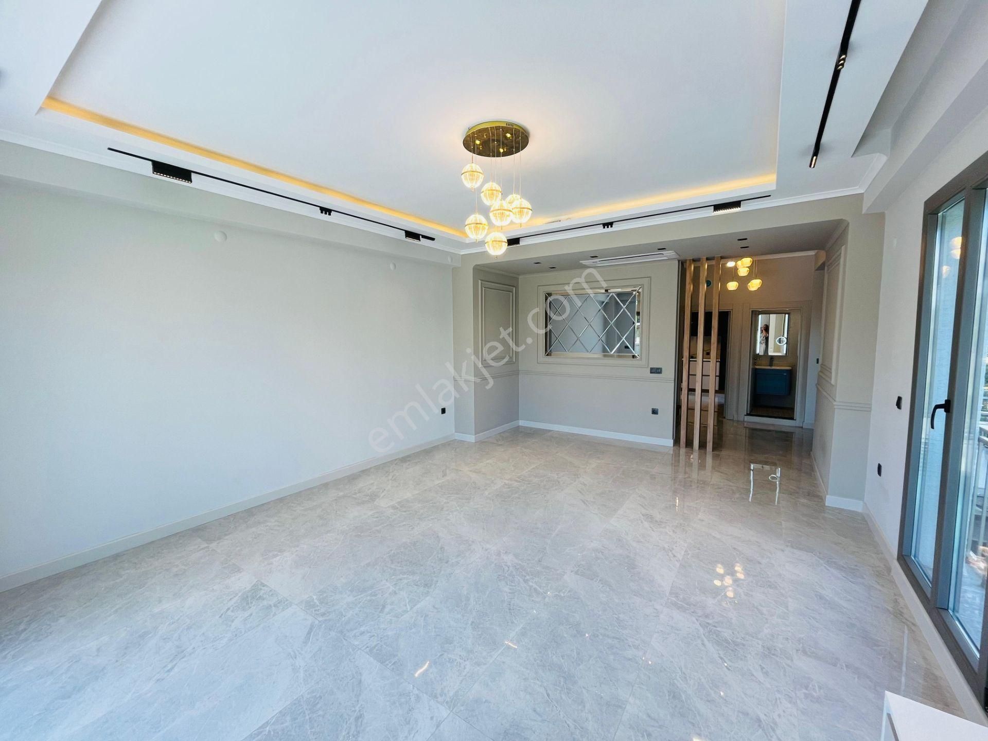 Altınoluk Güre Arası Yolun Alt Deniz Kısmında Ultra Lüx 4+1 Otoparklı Havuzlu Satılık Villa - Görsel 17