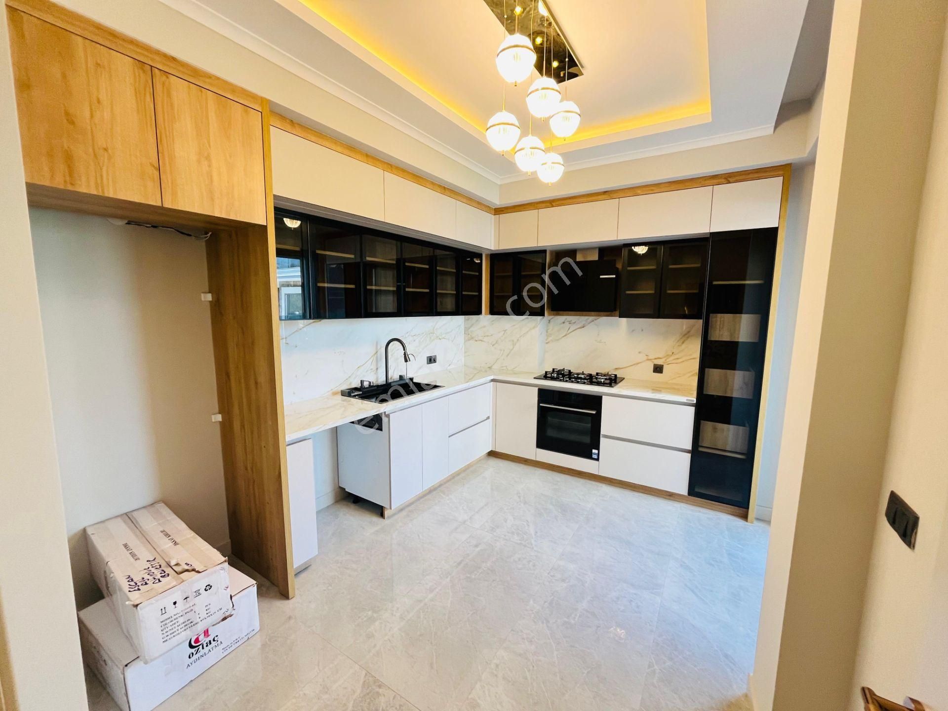 Altınoluk Güre Arası Yolun Alt Deniz Kısmında Ultra Lüx 4+1 Otoparklı Havuzlu Satılık Villa - Görsel 21