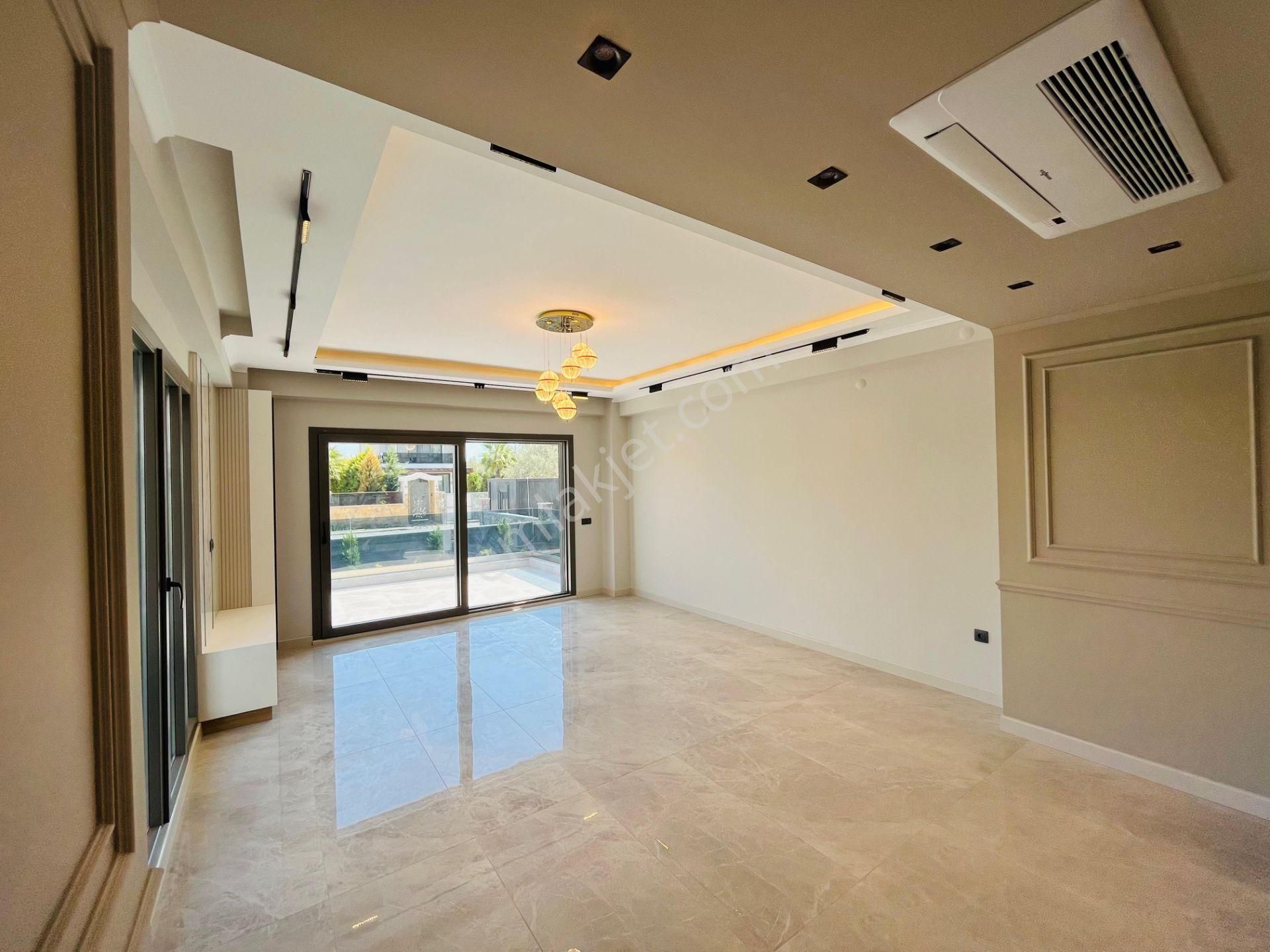 Altınoluk Güre Arası Yolun Alt Deniz Kısmında Ultra Lüx 4+1 Otoparklı Havuzlu Satılık Villa - Görsel 12