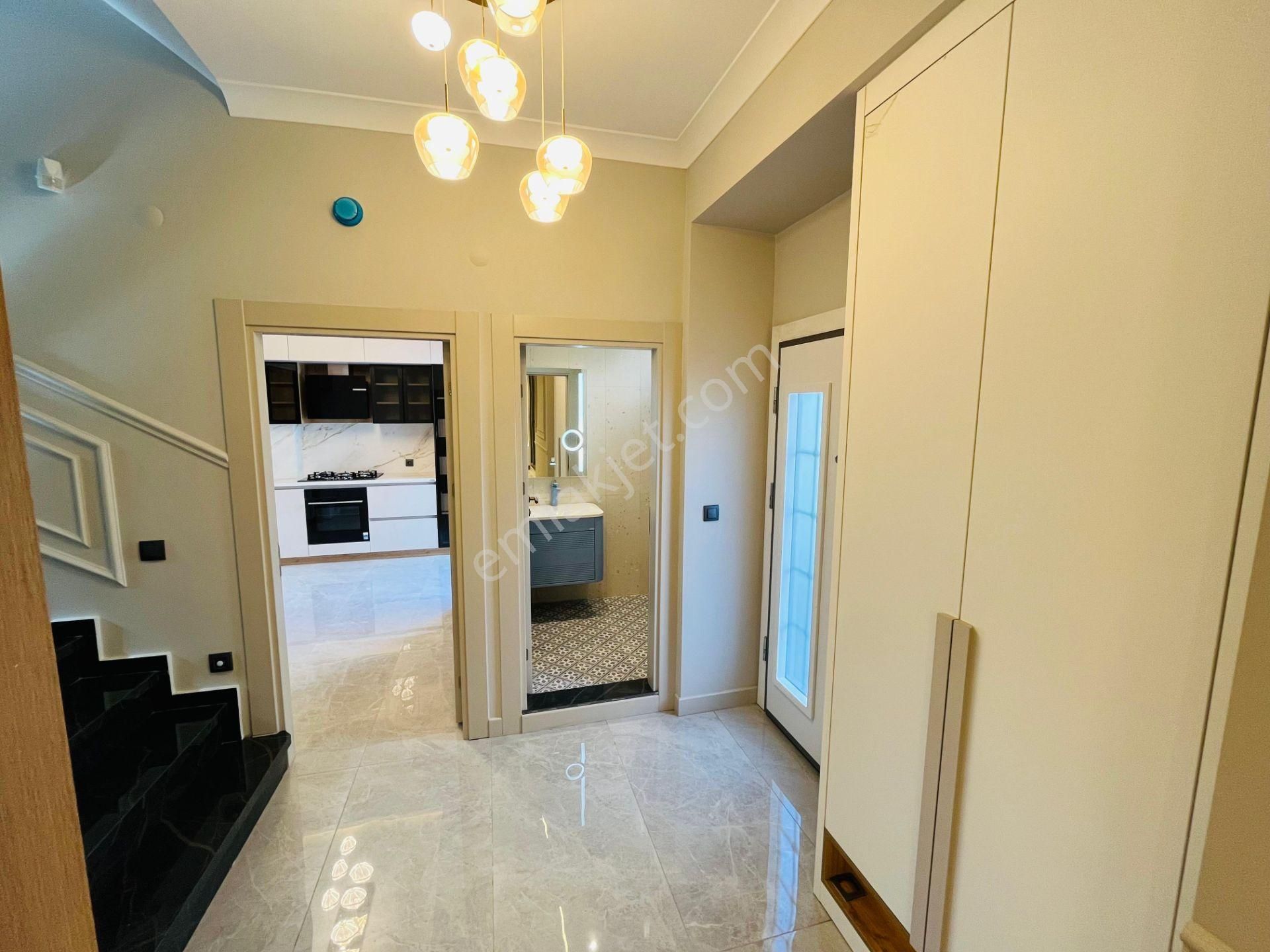 Altınoluk Güre Arası Yolun Alt Deniz Kısmında Ultra Lüx 4+1 Otoparklı Havuzlu Satılık Villa - Görsel 19