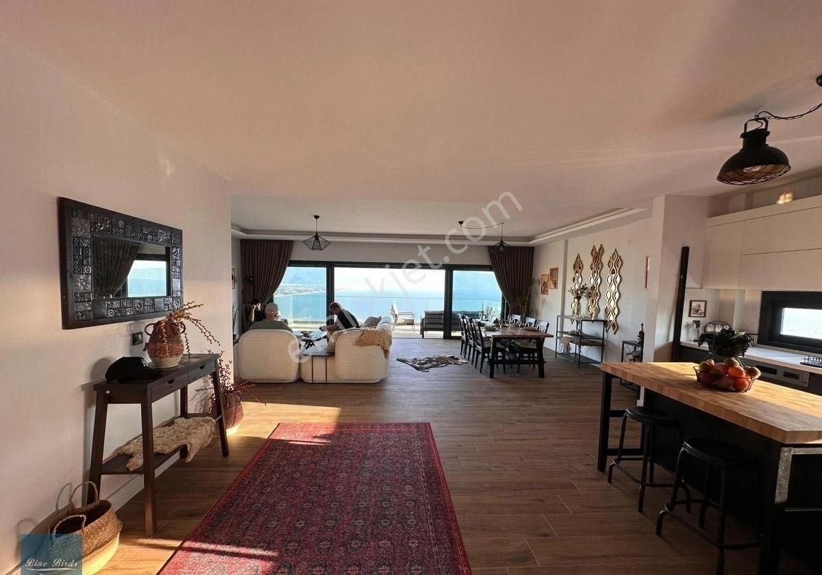 Kuşadası’nın En Prestijli Projesinde Eşsiz Manzaralı Full Eşyalı Lüks Daire - Görsel 7