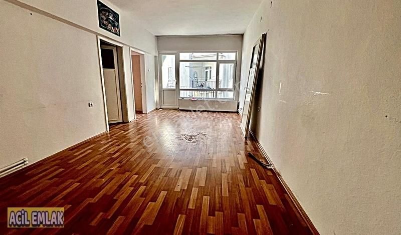 Çap Sokakda Kat Konumunda Altında Daire Var