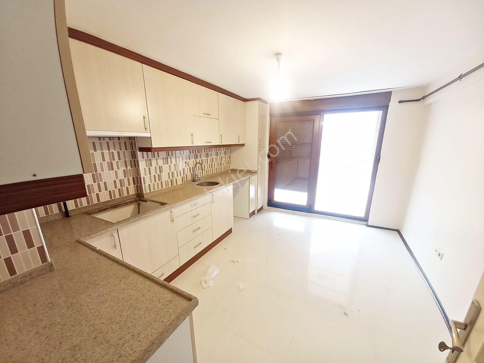 Kz Grup'tan Bağbaşı Kervansarayda Arakat 3+1 130m2 Kiralık Daire