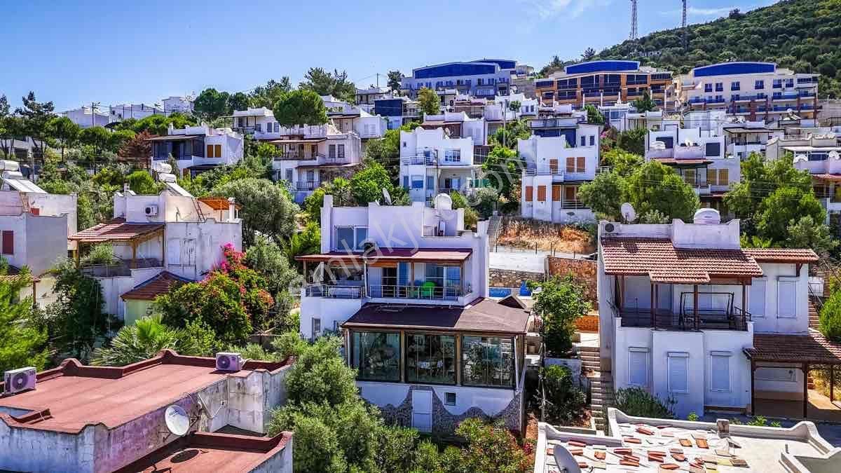 Remax Cool 2' Den Müstakil Havuzlu Deniz Manzaralı 3+1 Villa