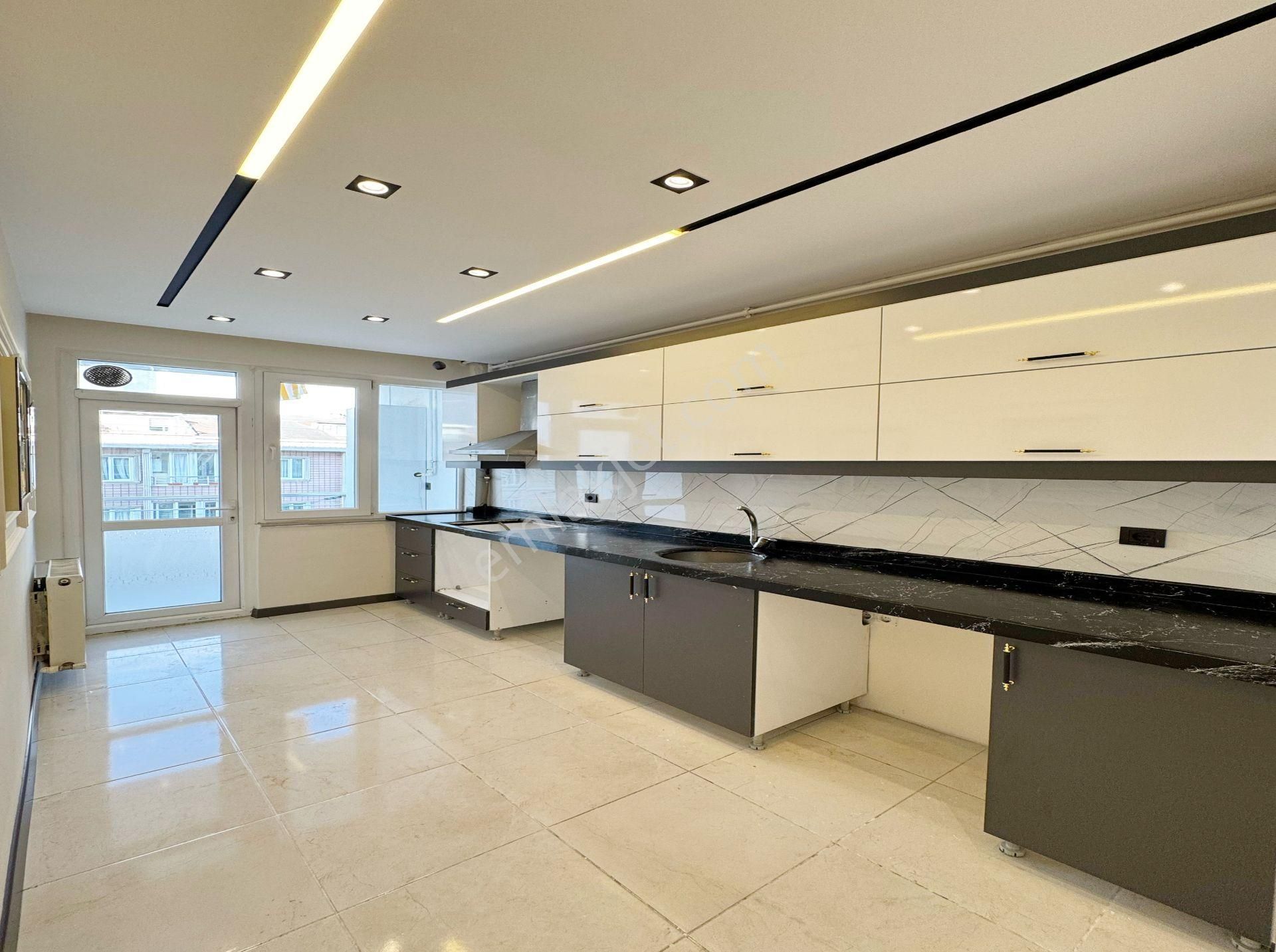 Beylikdüzü Vira Yapı'dan Cumhuriyet Meydanında Otoparklı Balkonlu 3+1 Vip Satılık Daire ! - Görsel 6