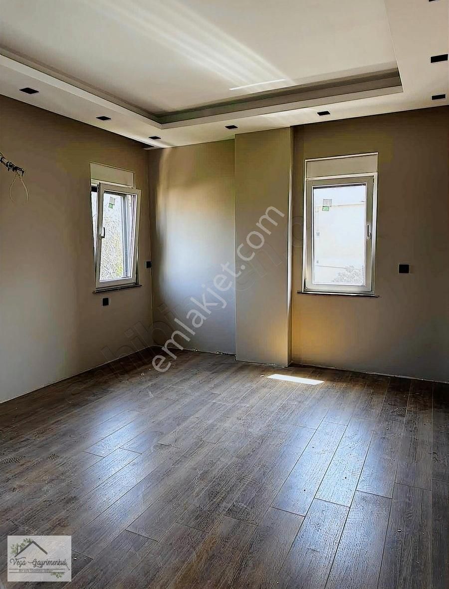 Büyükçekmece Güzelce Rose Garden Vilları Bahçeli Deniz Manzaralı - Görsel 3