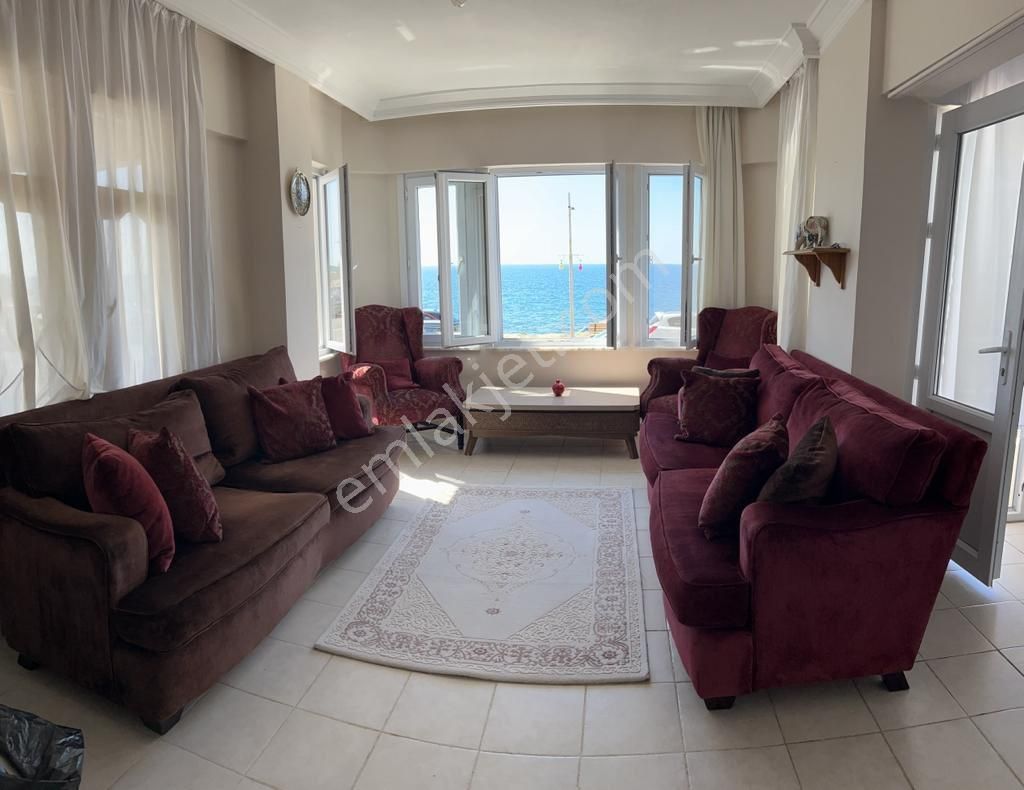 Esenköyde Denize Sıfır 2+1 Yüksek Giriş Eşyalı Daire