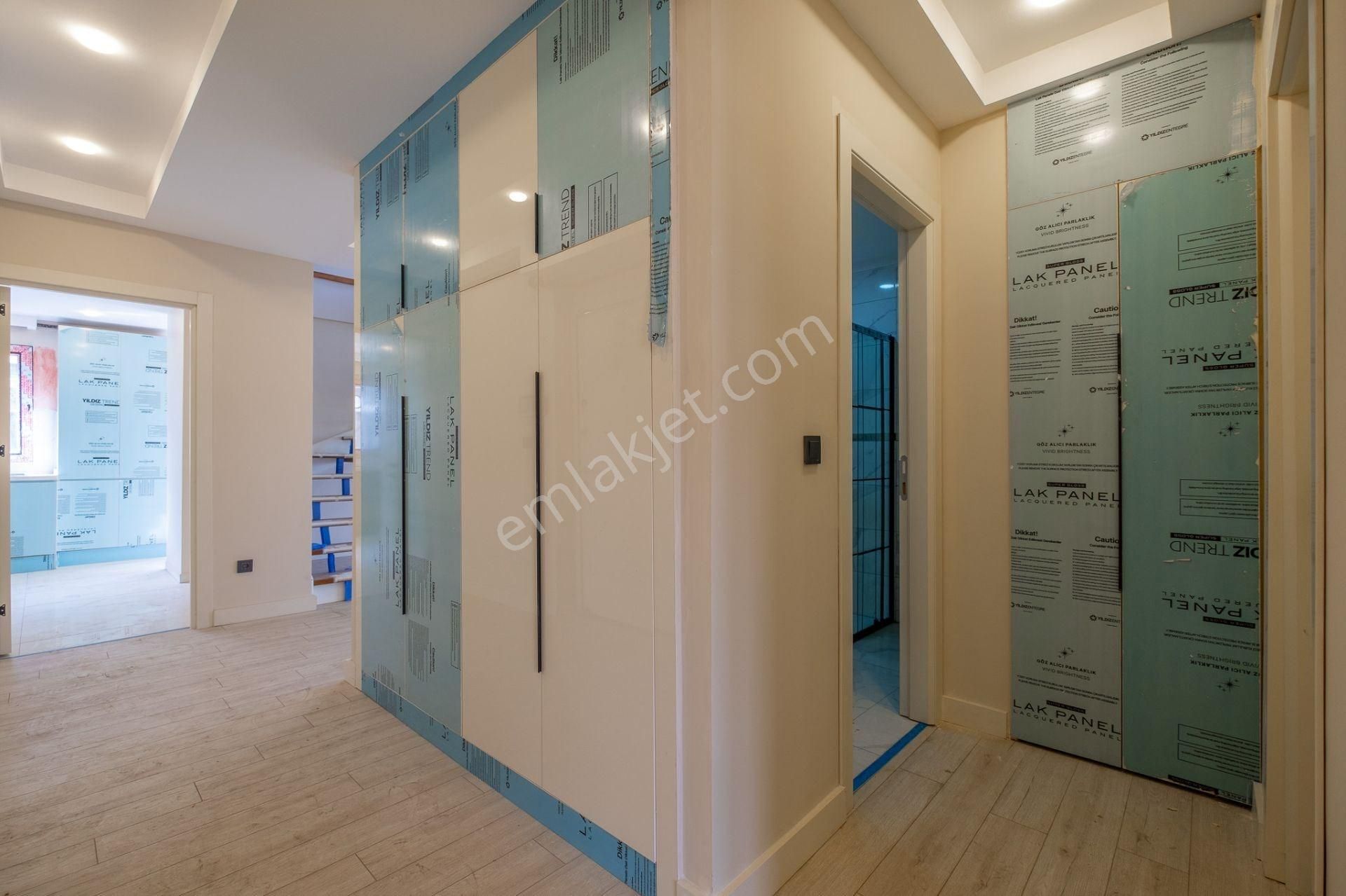 Dağıstan Gayrimenkulden Güvenlikli Sitede 3+2 210m2 Üst Dubleks - Görsel 14