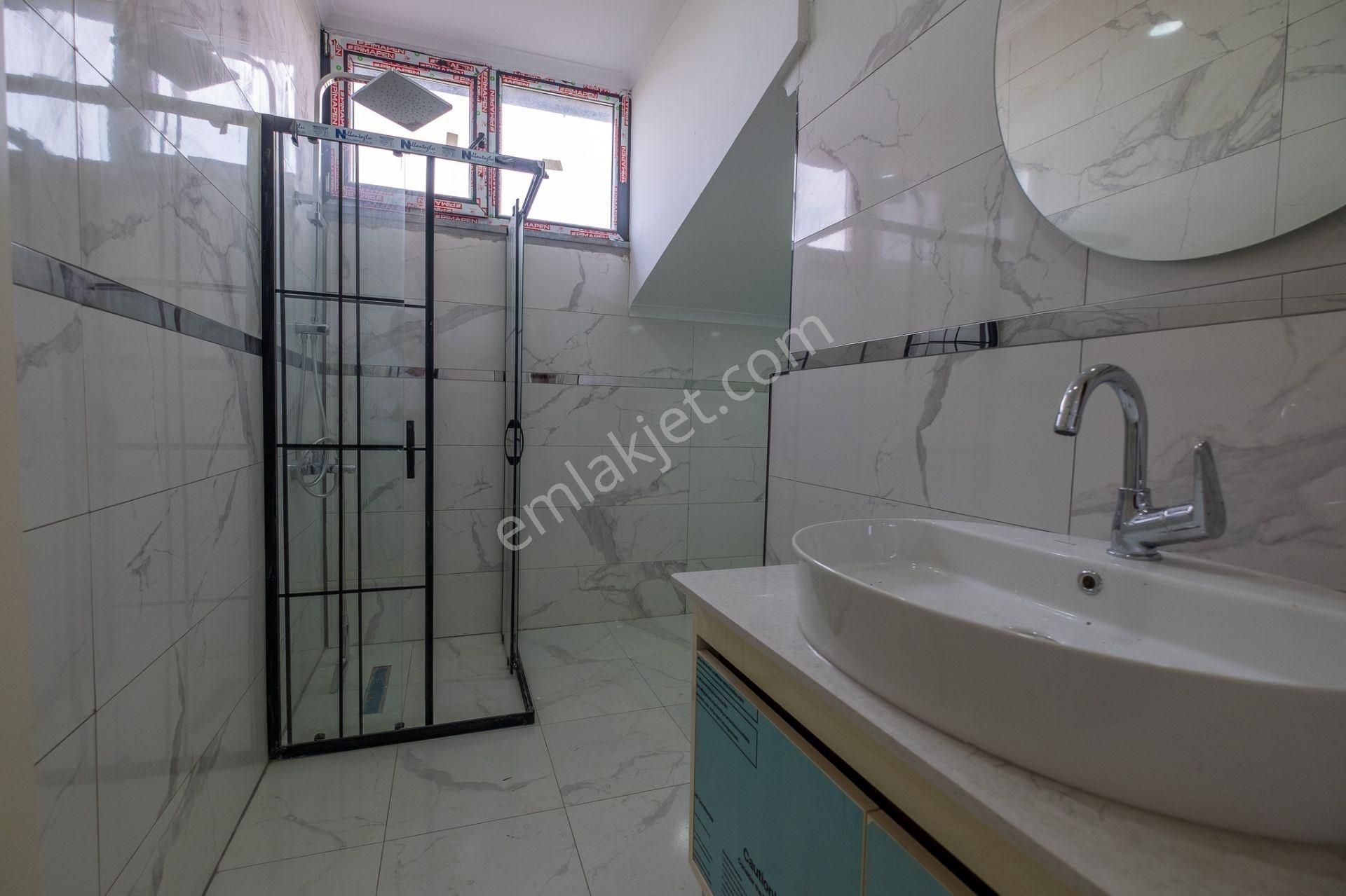 Dağıstan Gayrimenkulden Güvenlikli Sitede 3+2 210m2 Üst Dubleks - Görsel 34