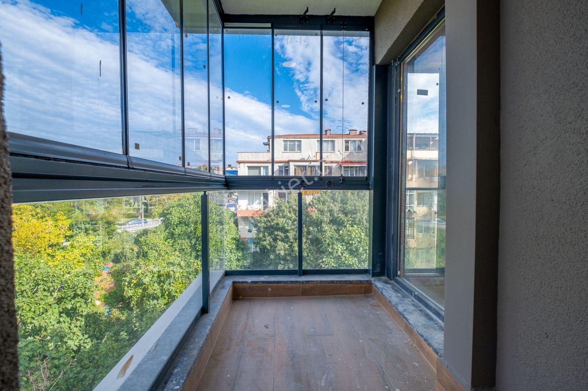 Dağıstan Gayrimenkulden Güvenlikli Sitede 3+2 210m2 Üst Dubleks - Görsel 19